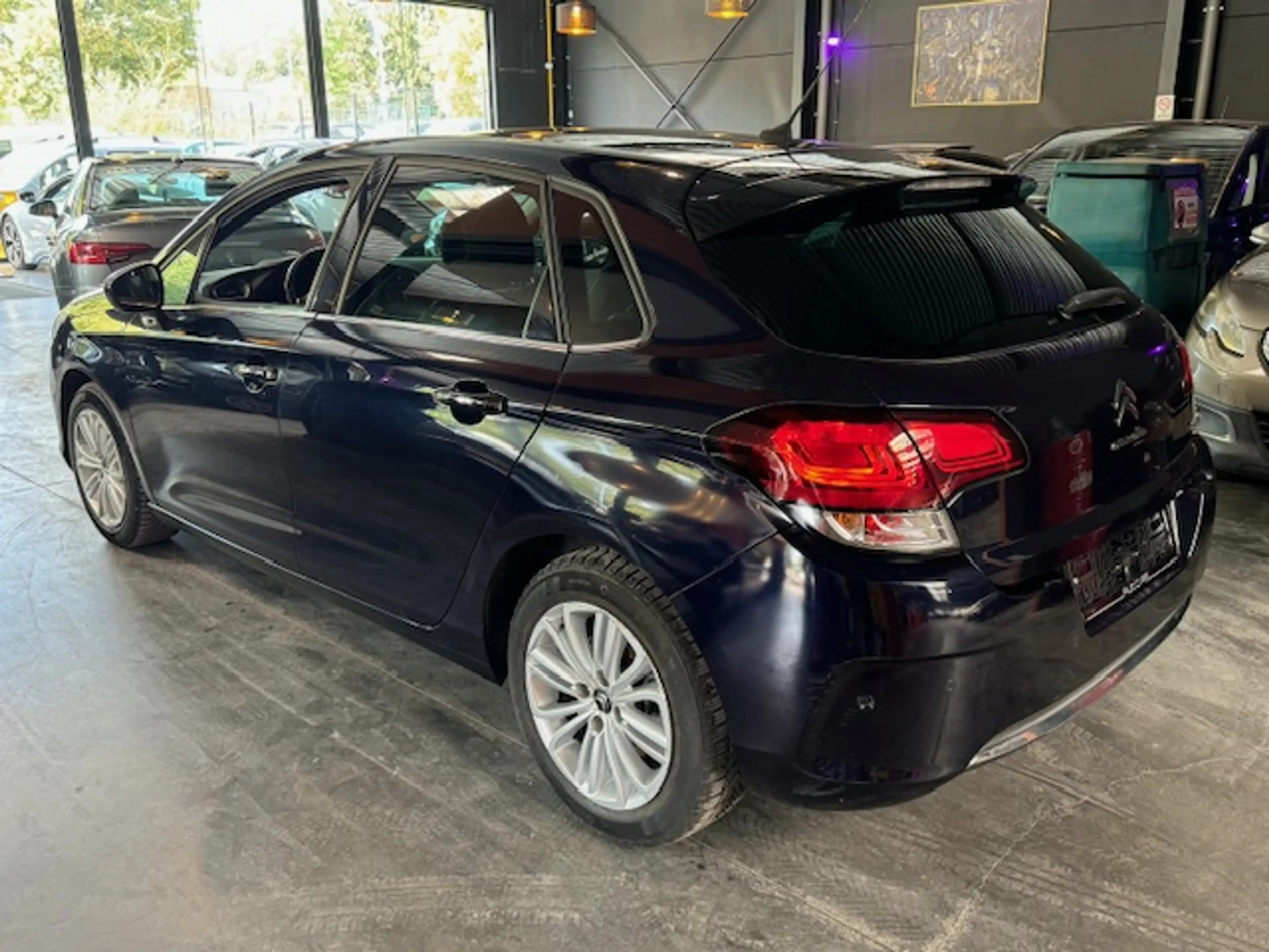 Citroen C4 1.2 - AUTOMATIQUE - A/C - LIM/REG - MEDIA/TEL — photo 6