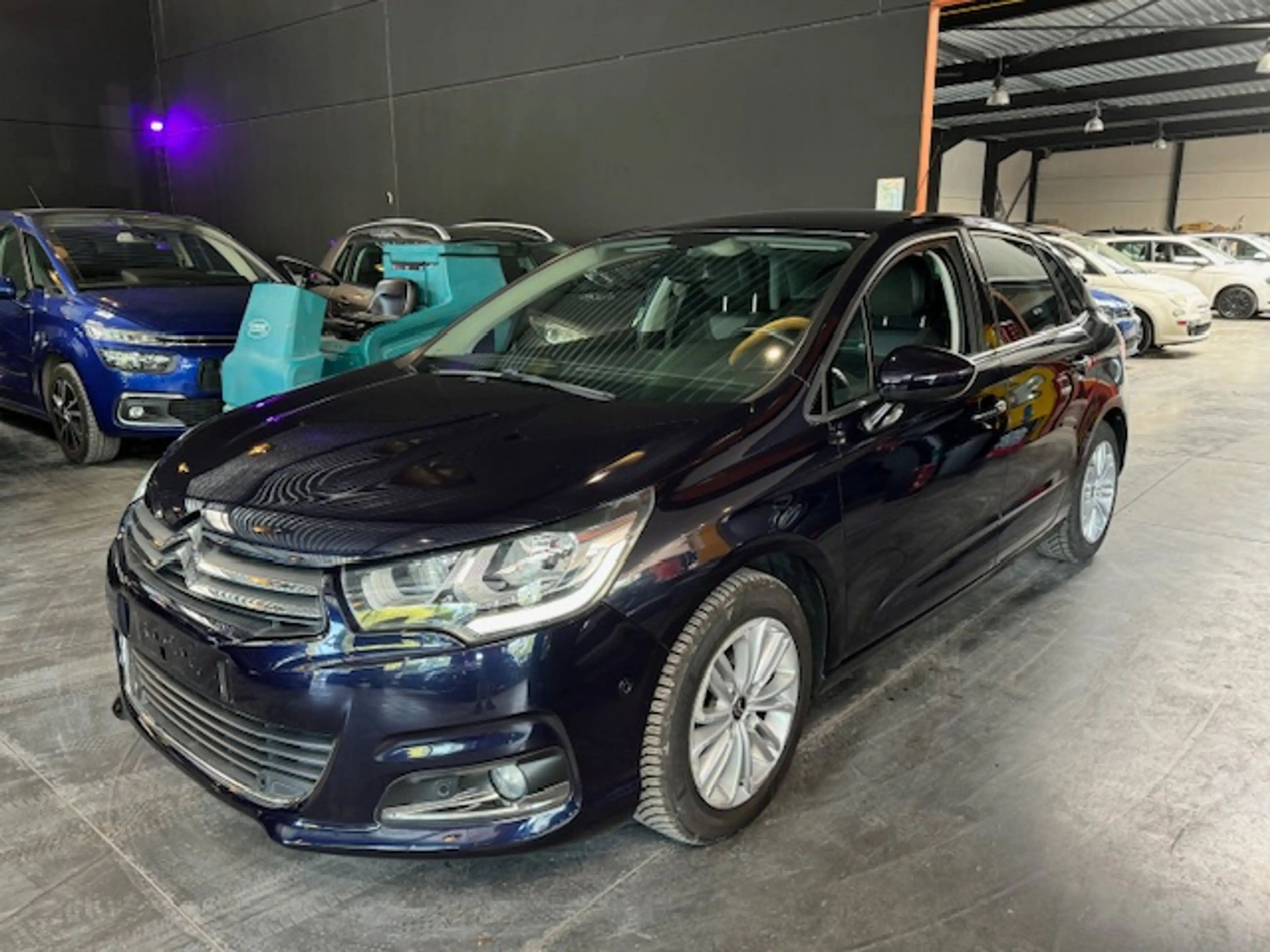 Citroen C4 1.2 - AUTOMATIQUE - A/C - LIM/REG - MEDIA/TEL — photo 4