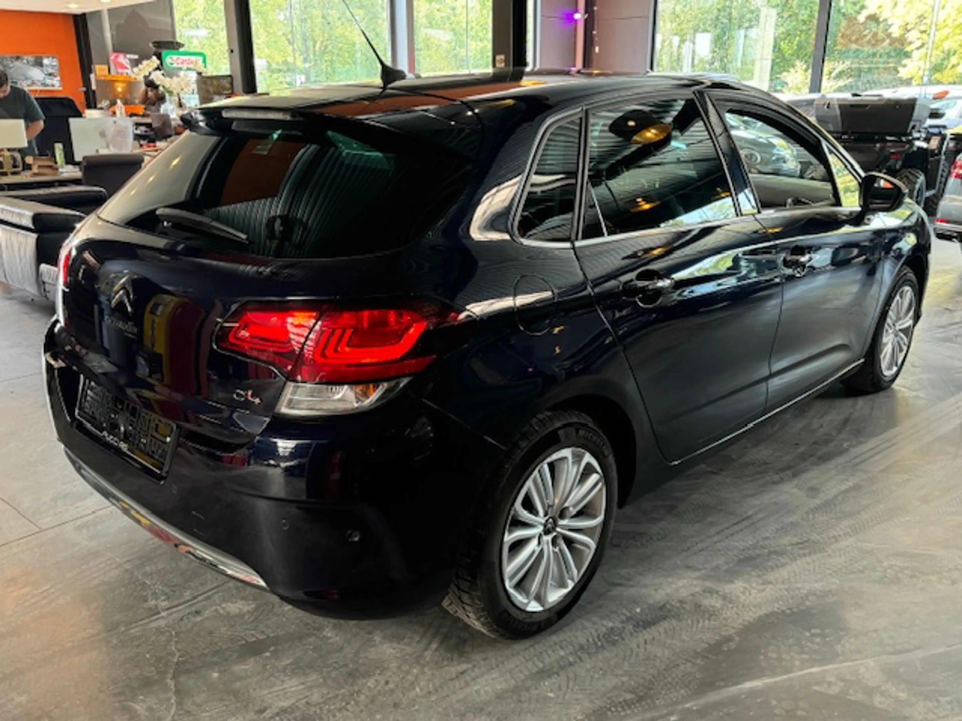 Citroen C4 1.2 - AUTOMATIQUE - A/C - LIM/REG - MEDIA/TEL — photo 8