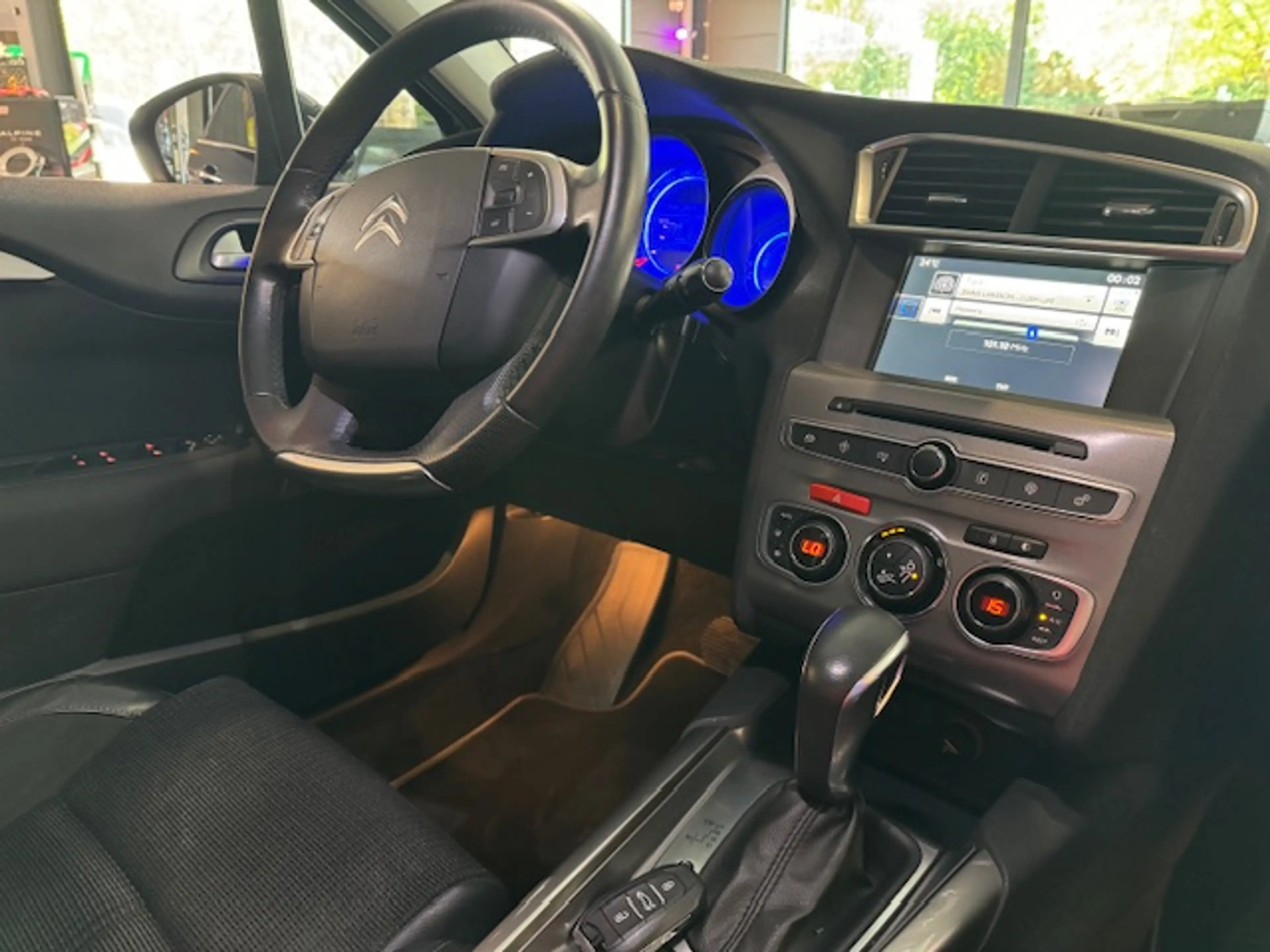 Citroen C4 1.2 - AUTOMATIQUE - A/C - LIM/REG - MEDIA/TEL — photo 14