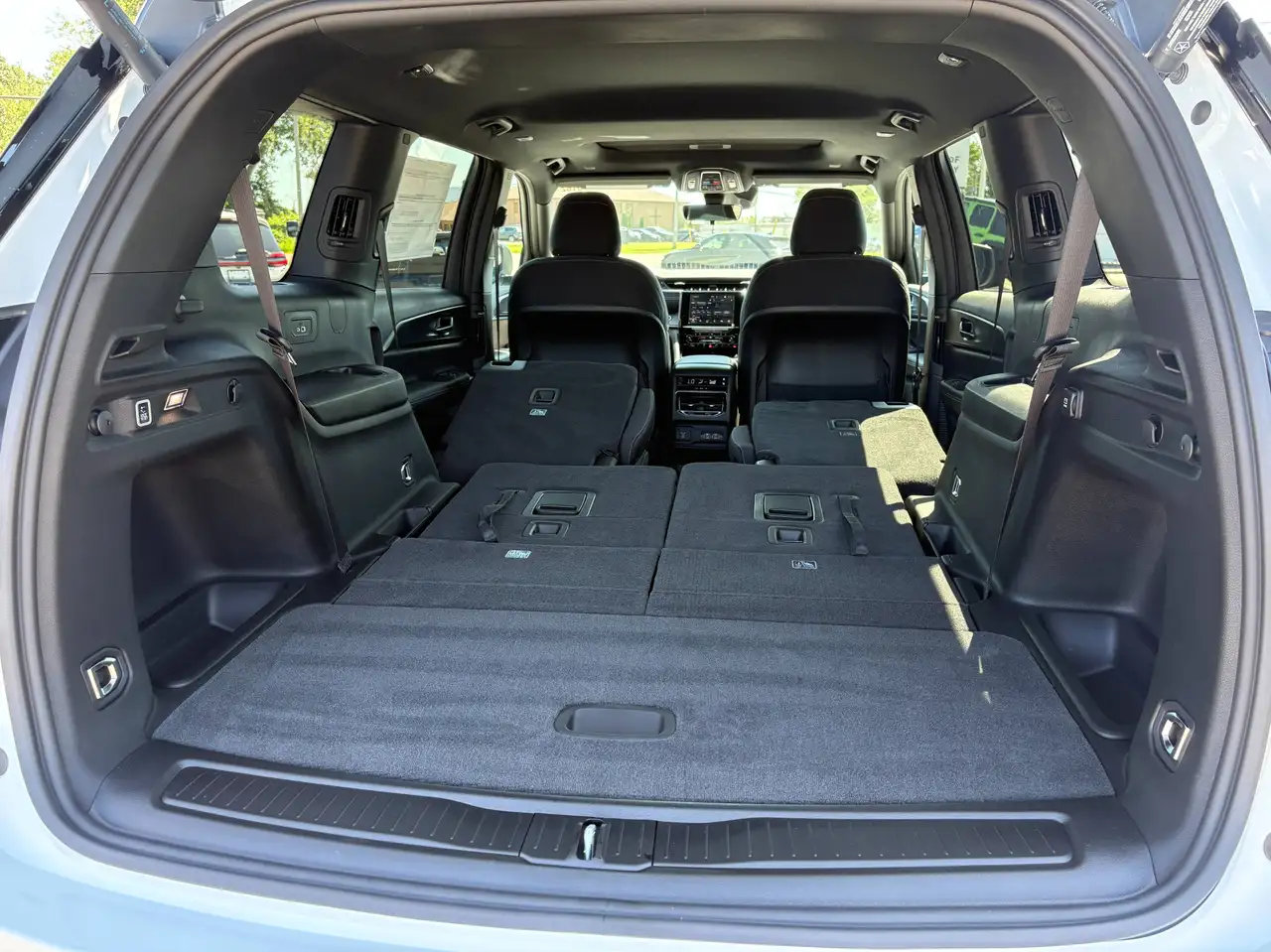 Jeep Grand Cherokee photo Jeep Grand Cherokee