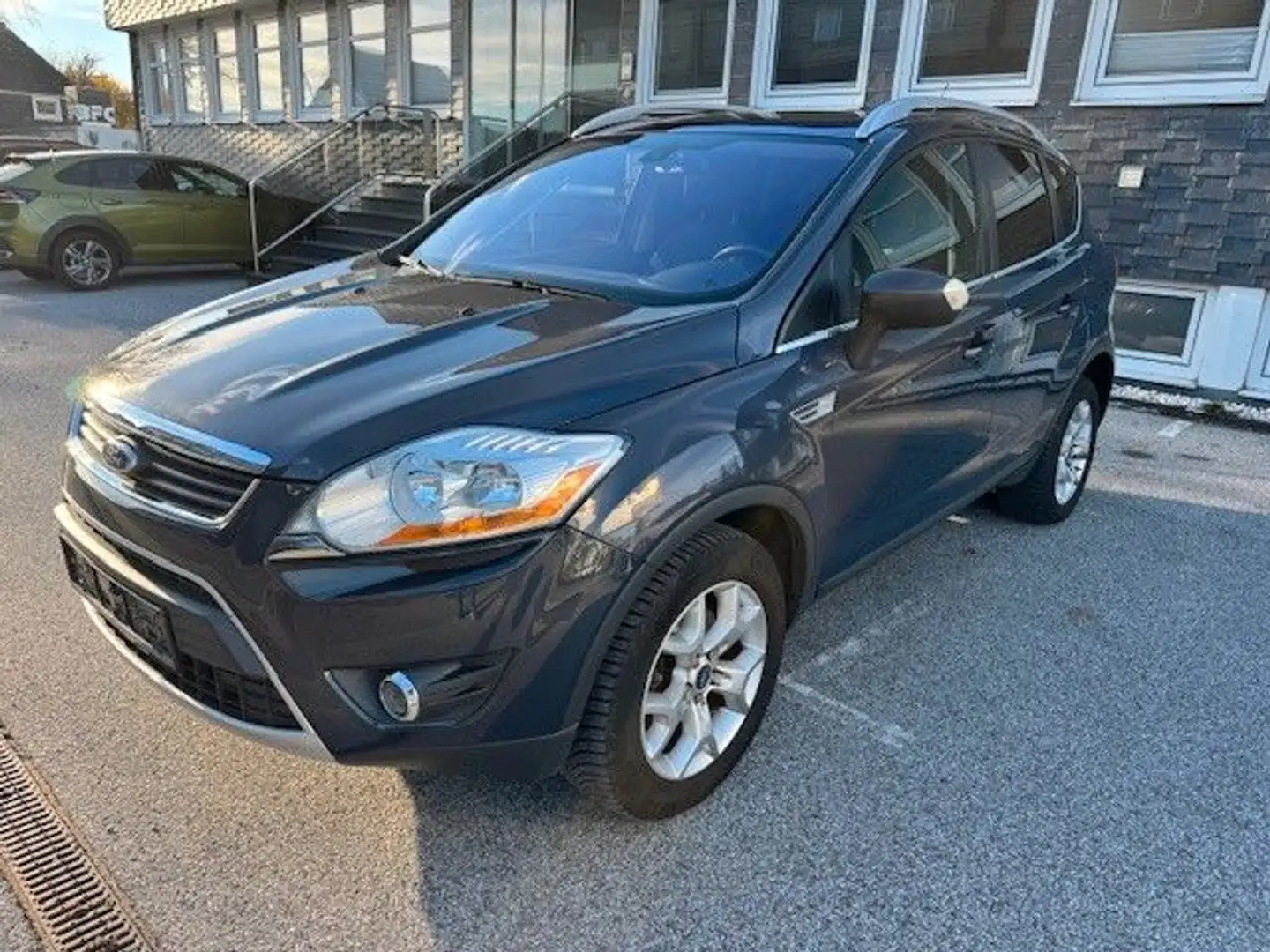Ford Kuga 4x4 Gris - 2
