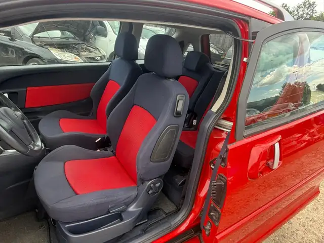 Peugeot 1007 view 5
