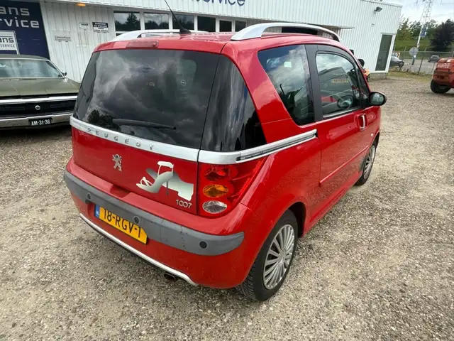 Peugeot 1007 view 3