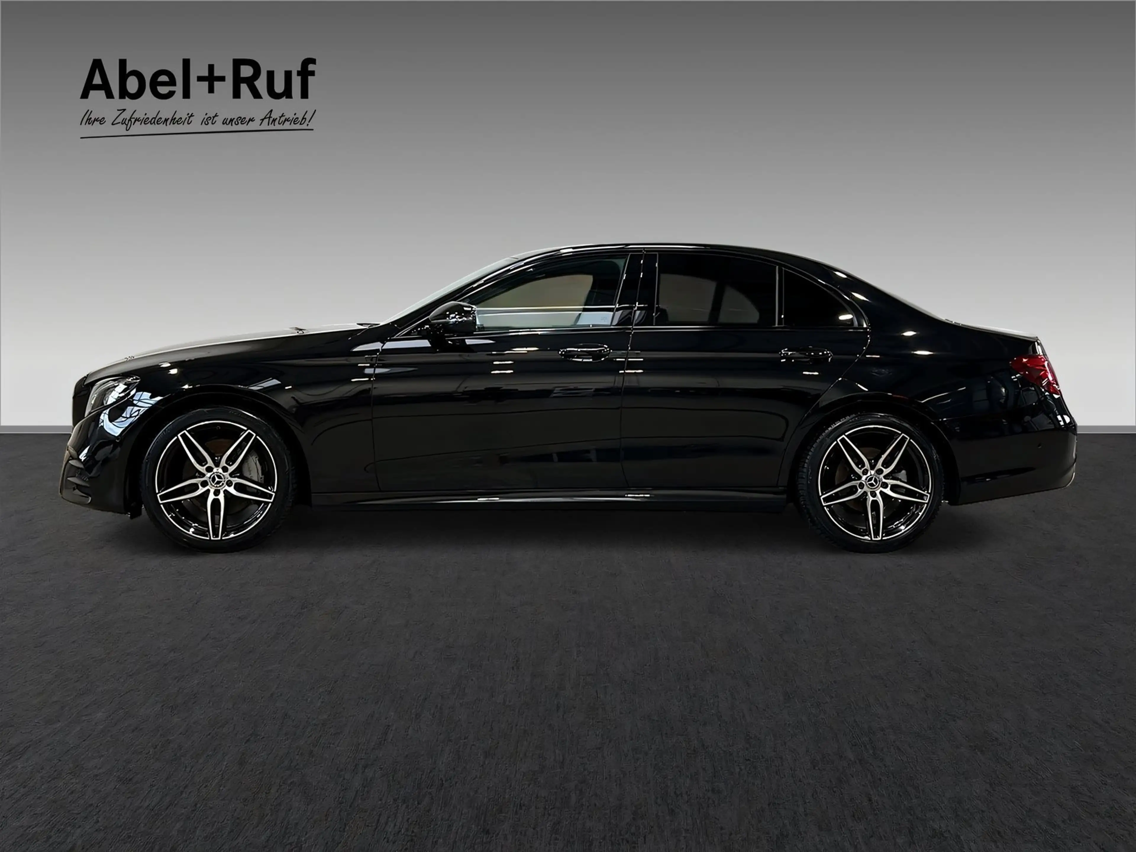 Mercedes-Benz E 250 AMG+NIGHT+AHK - nur Händler/Export 8fach — photo 5