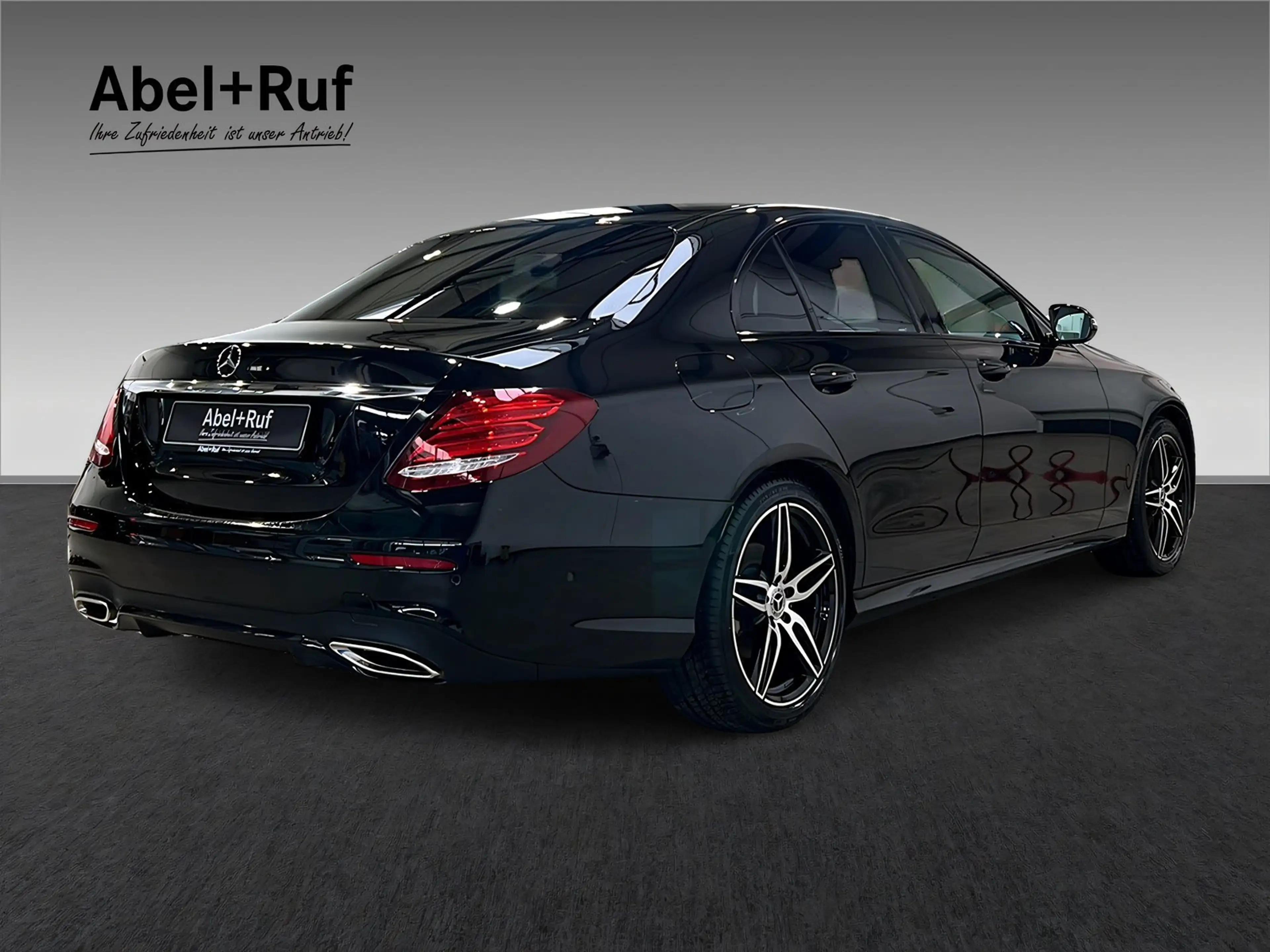 Mercedes-Benz E 250 AMG+NIGHT+AHK - nur Händler/Export 8fach — photo 7