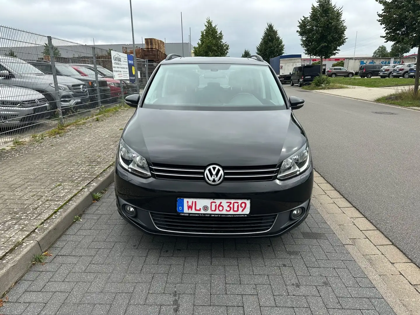 Volkswagen Touran Match BMT *PANO-SCHIEBEDACH*NAVI*TEMPOMAT Negro - 2