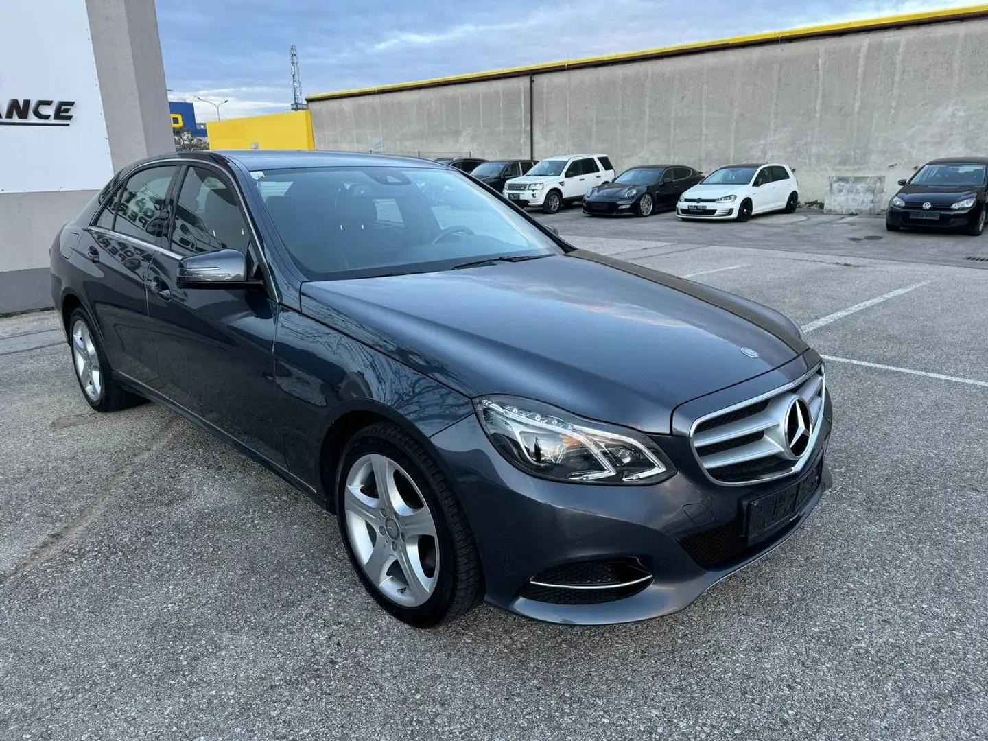 Mercedes-Benz E 350 E 350 BlueTec 4Matic Avantgarde Grau - 2
