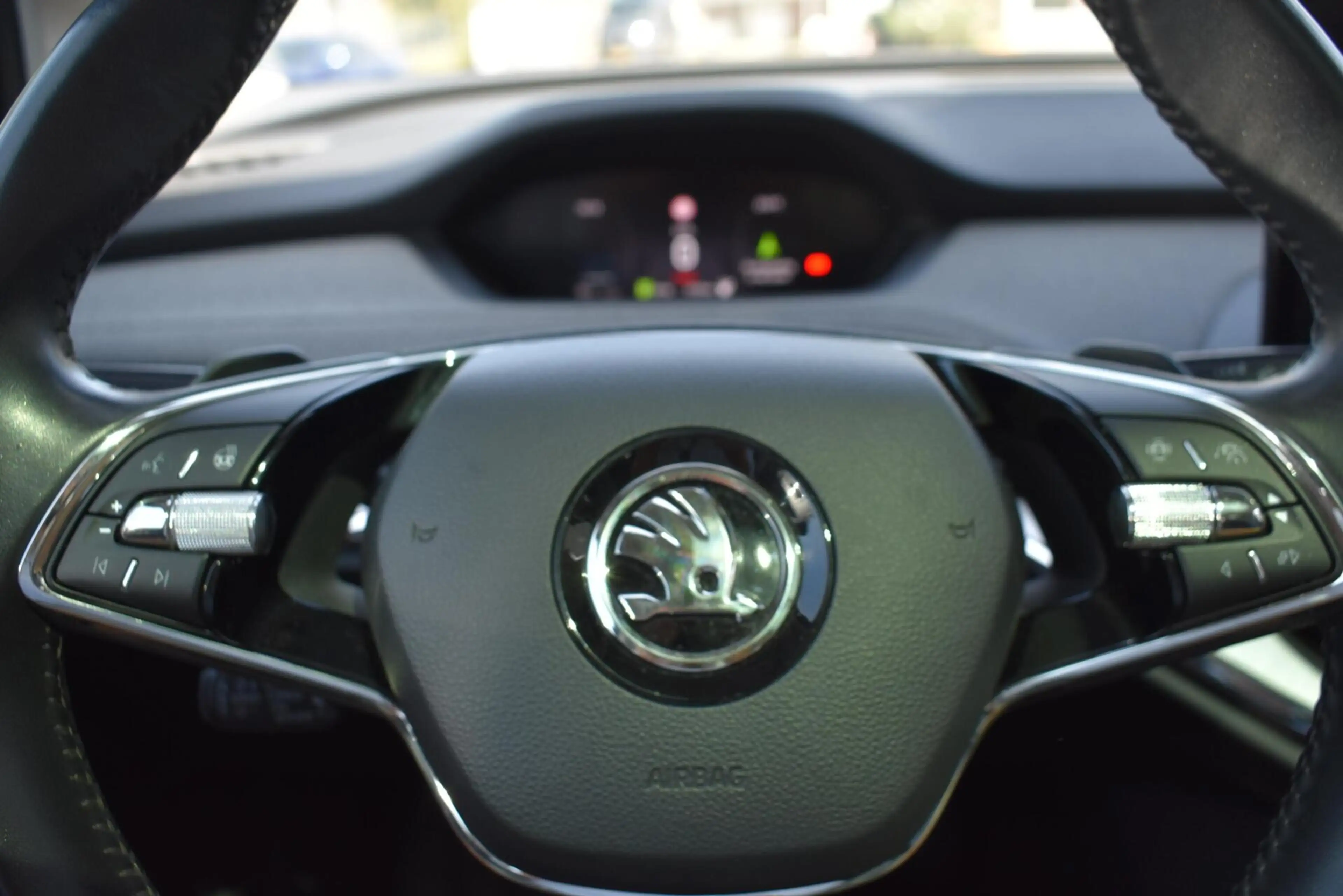 Skoda Enyaq iV 80 | Pano | Camera | Stoel/Stuurverwarming | — photo 8