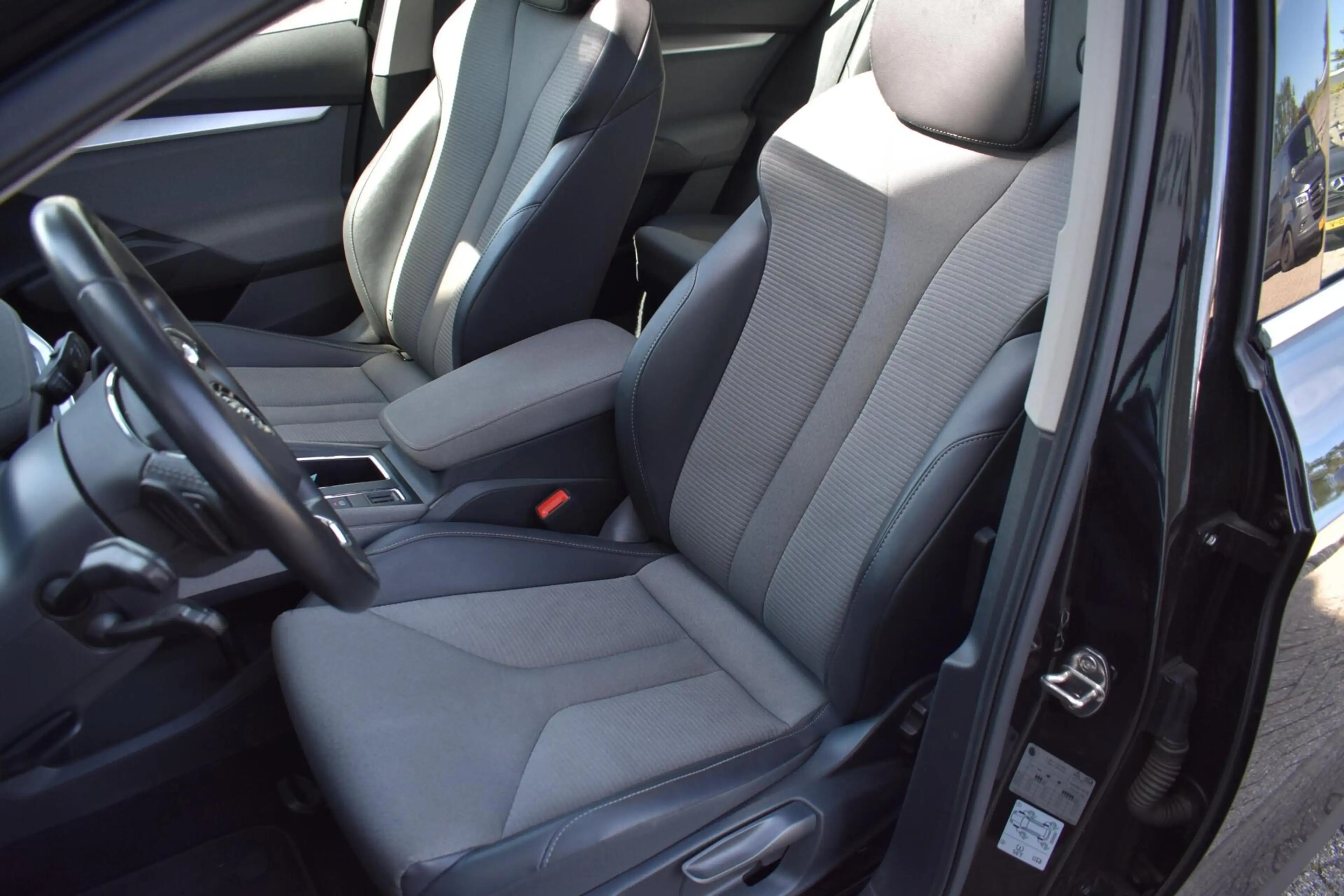 Skoda Enyaq iV 80 | Pano | Camera | Stoel/Stuurverwarming | — photo 13