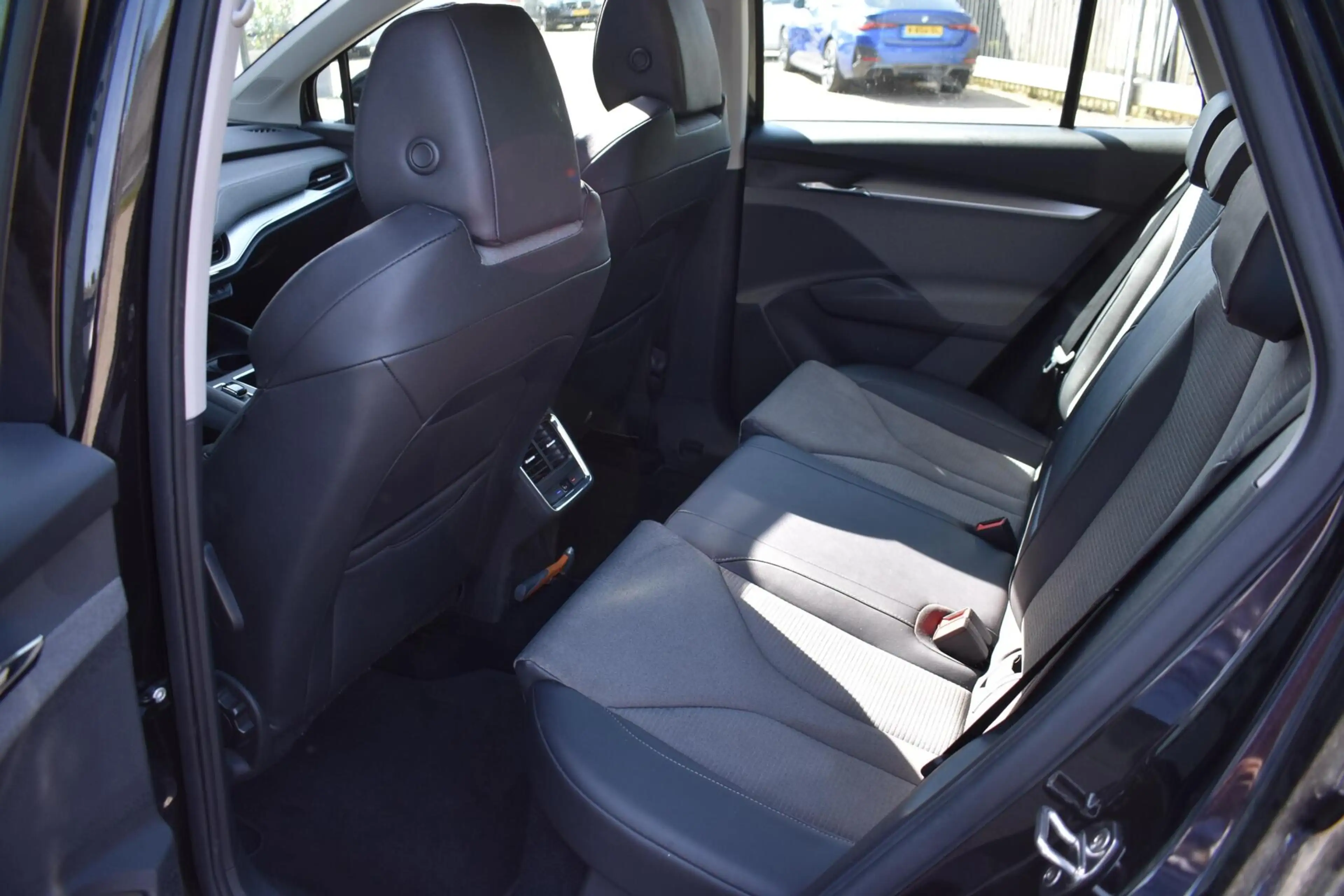 Skoda Enyaq iV 80 | Pano | Camera | Stoel/Stuurverwarming | — photo 14