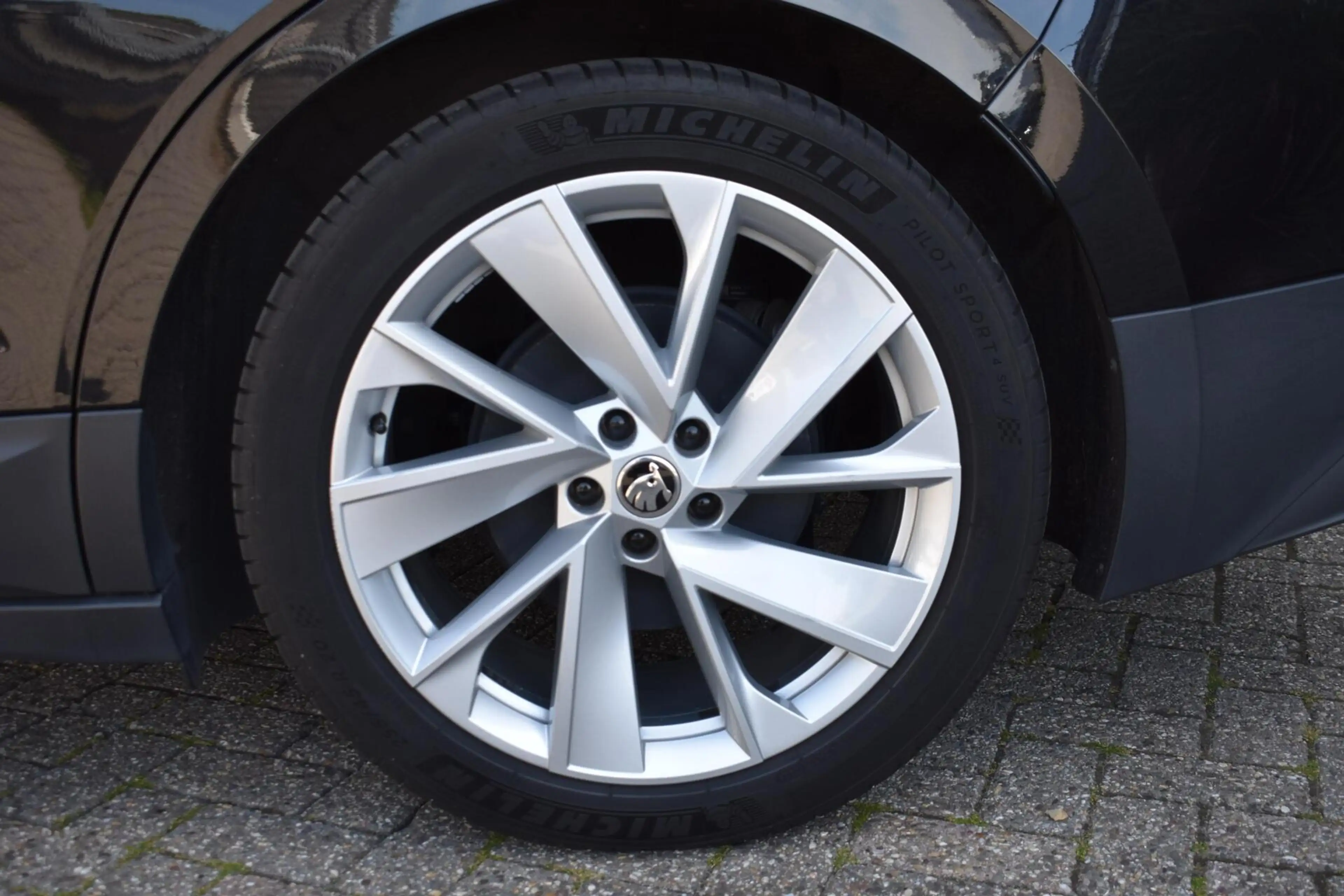 Skoda Enyaq iV 80 | Pano | Camera | Stoel/Stuurverwarming | — photo 6