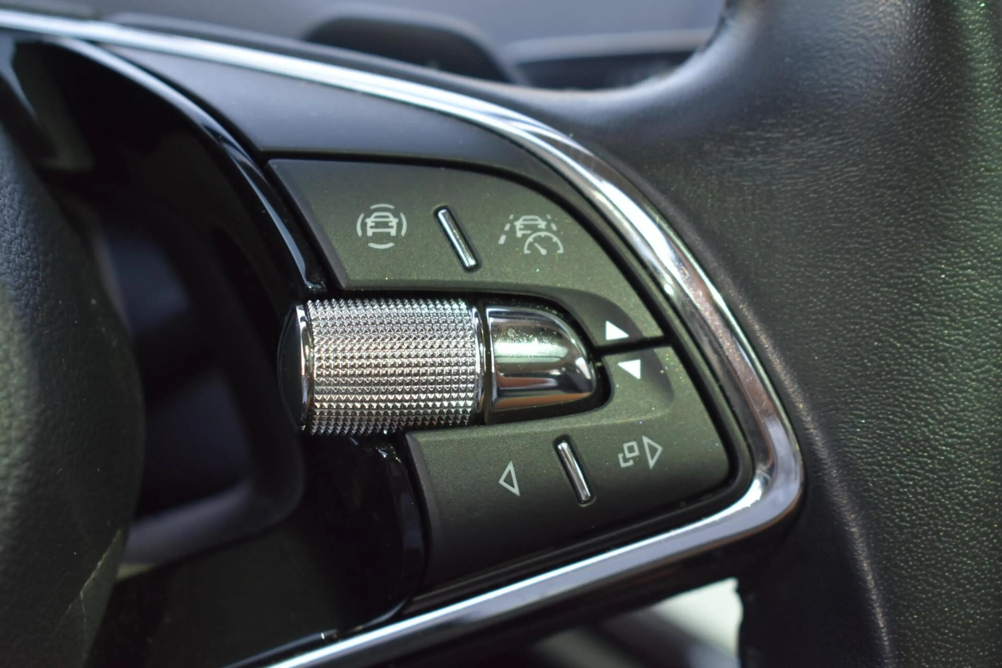 Skoda Enyaq iV 80 | Pano | Camera | Stoel/Stuurverwarming | — photo 10