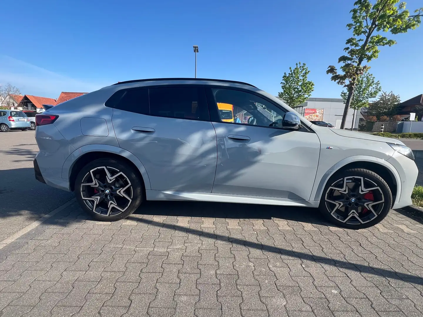 BMW X2 X2 sDrive20i Grau - 1