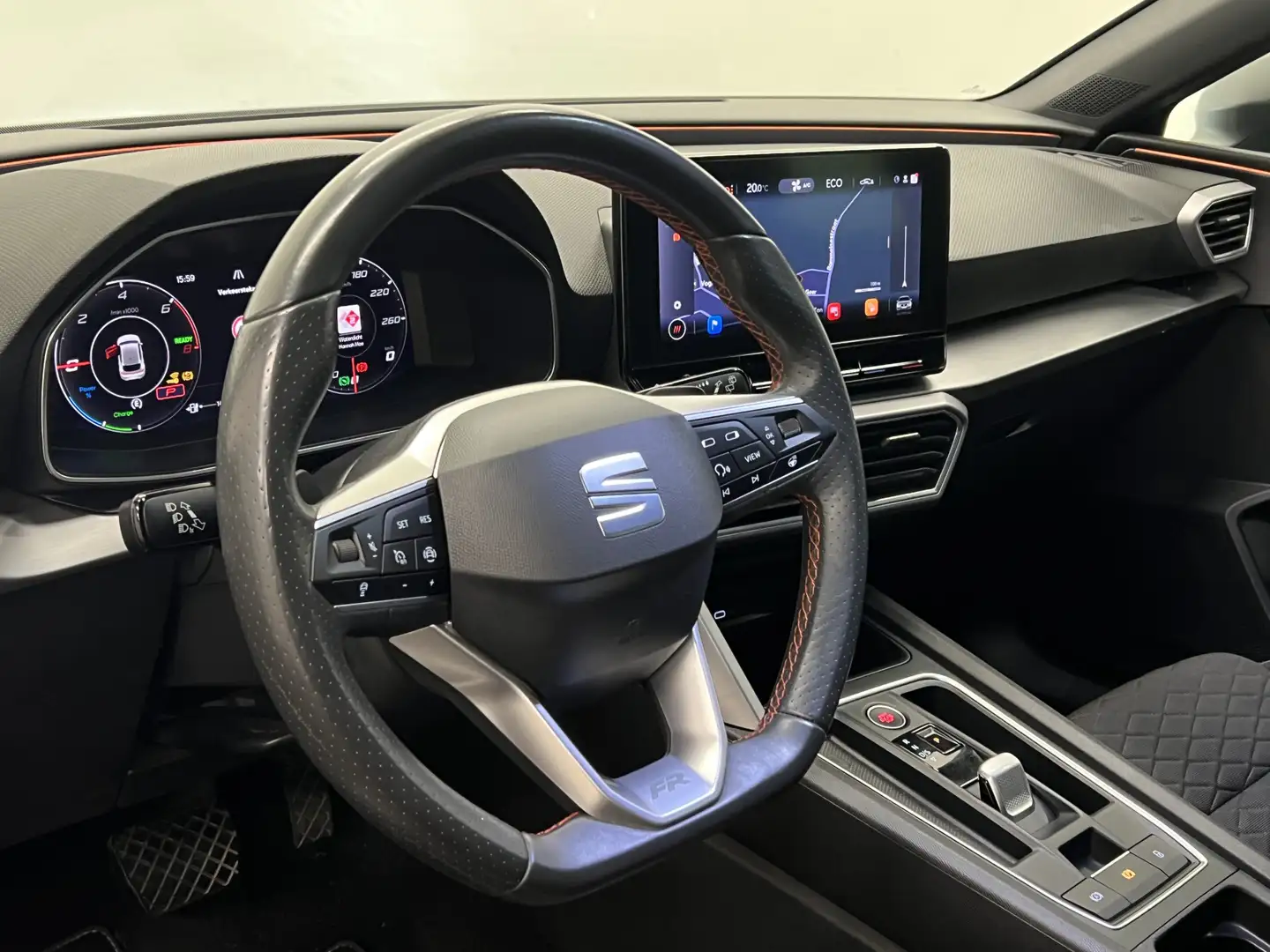 SEAT Leon 1.4 TSI eHybrid PHEV FR | NAVIGATIE | STOEL-/STUUR Grau - 2