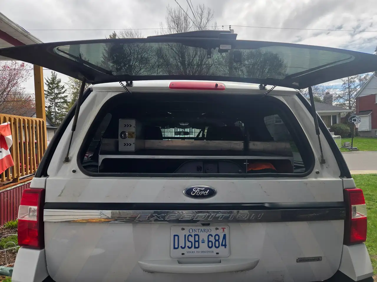 Ford Expedition снимка Ford Expedition