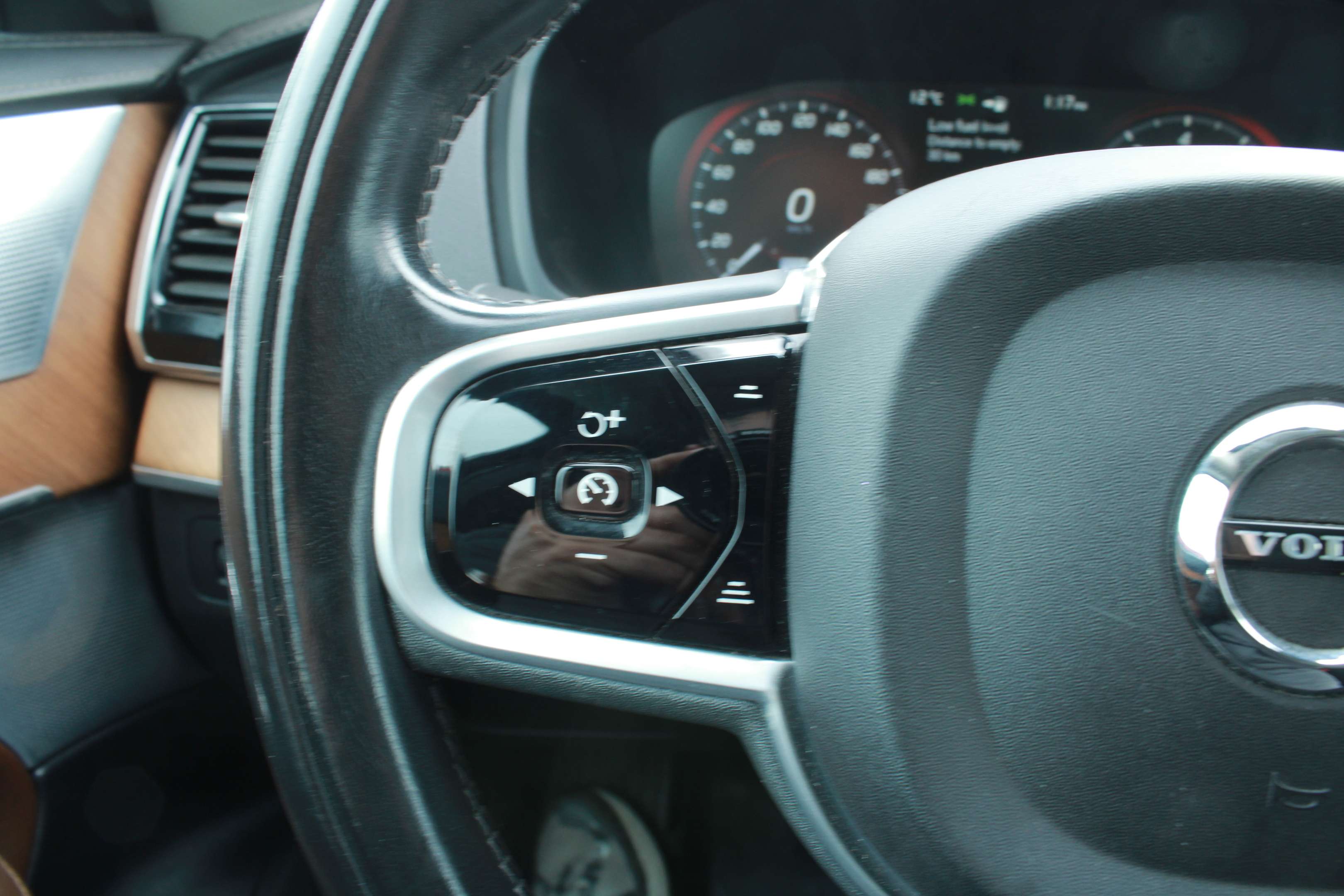 2019 Volvo XC90 T6 AWD Inscription, MAGS, CUIR, NAVIGATION, A/C thumb 31