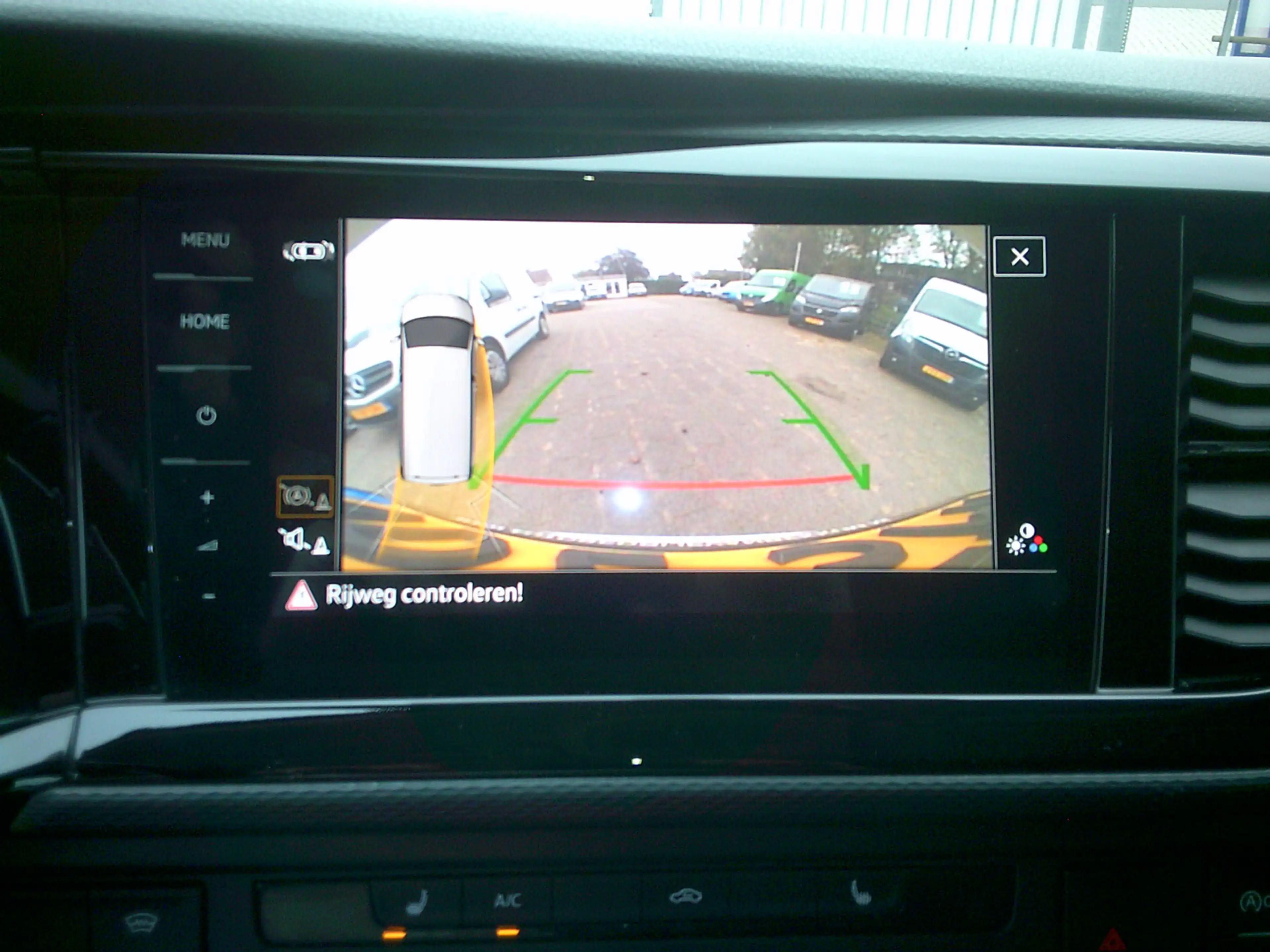 Volkswagen T6.1 Transporter 2.0 TDI L2H1 28 Bulli VOORZIEN VAN AIRCO+CRUISE+NA — photo 20