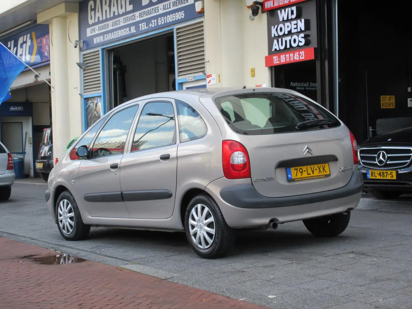 Citroen Xsara Picasso 2.0i-16V Différence Automaat Clima Beige - 2