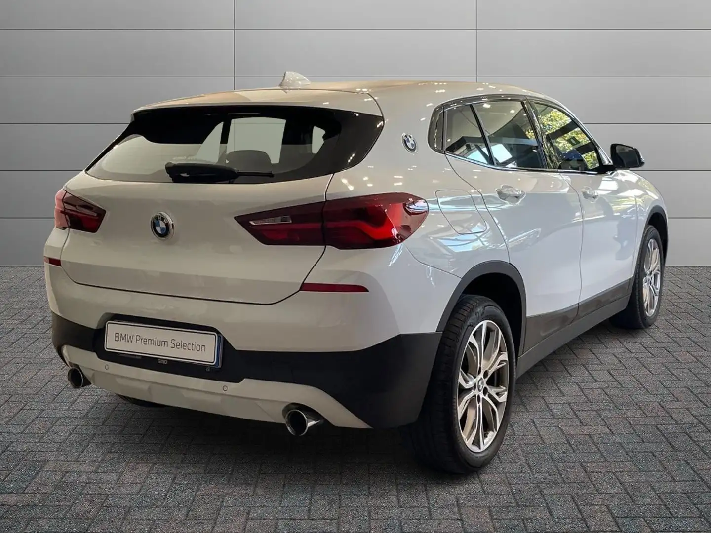 BMW X2 sdrive18d advantage Weiß - 2