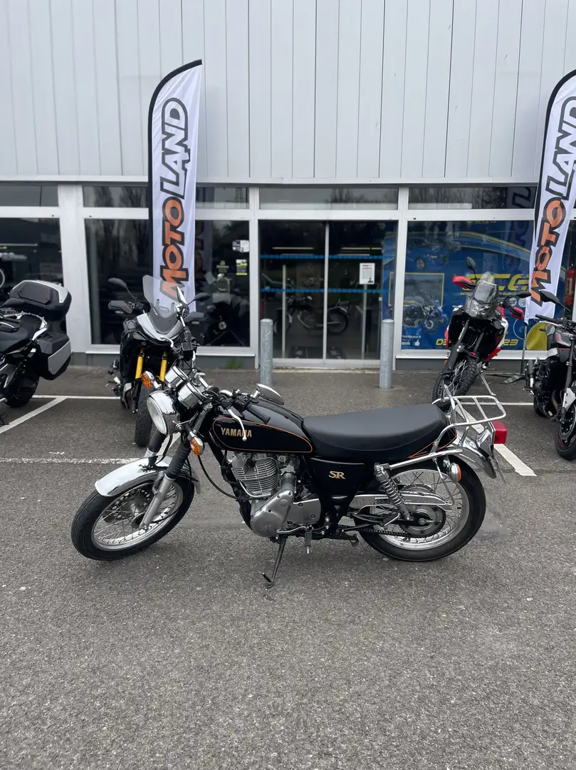 Yamaha SR 400 Negro - 2