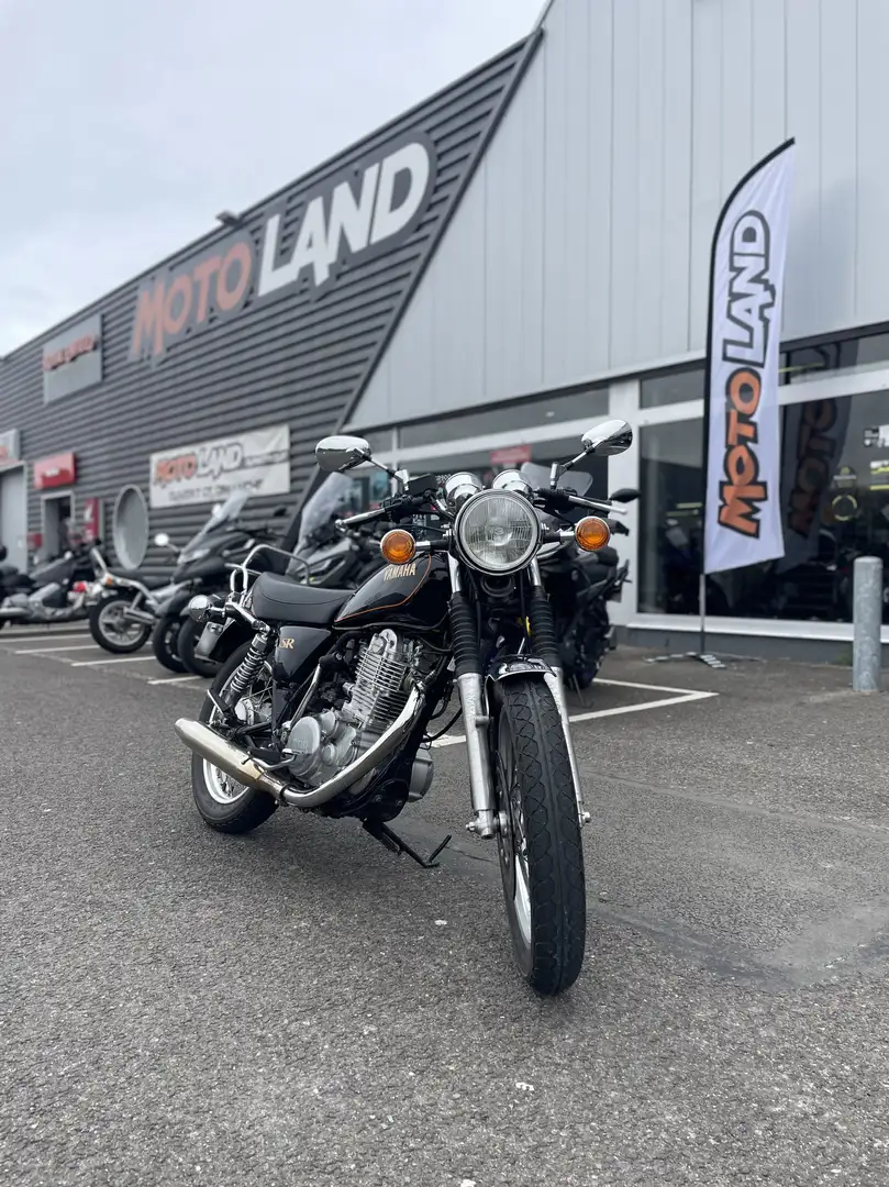 Yamaha SR 400 Negro - 1