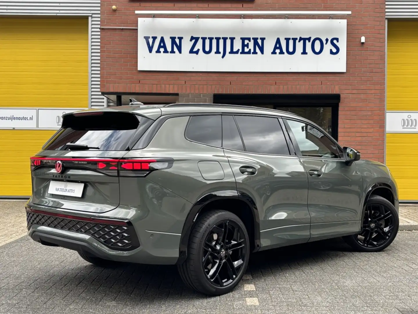 Volkswagen Tayron 1.5 eHybrid R-line Black Style Massage Head-Up Pan Groen - 2