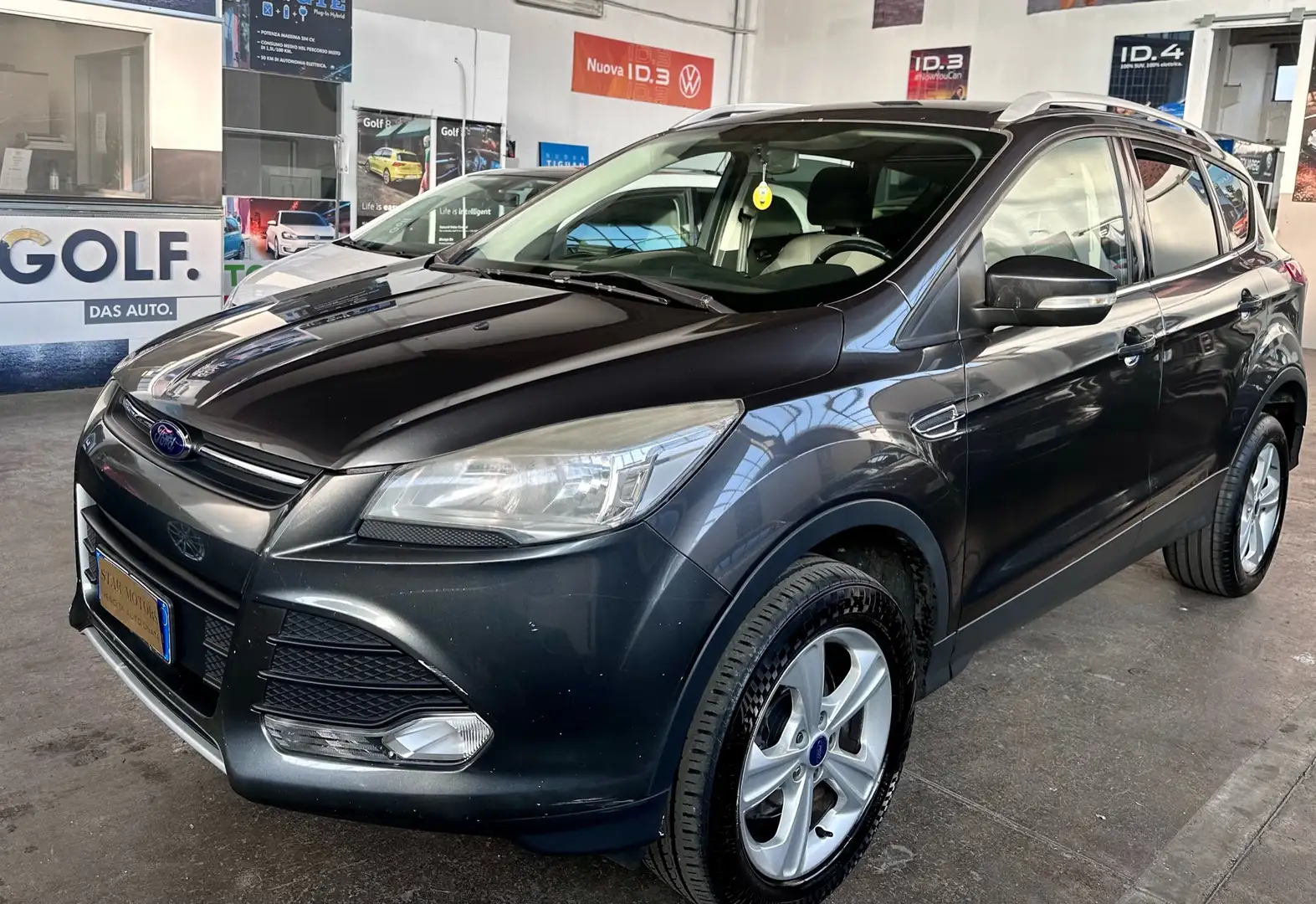 Ford Kuga Kuga 2.0 tdci Titanium 4wd S AUTOMATICO Grigio - 1