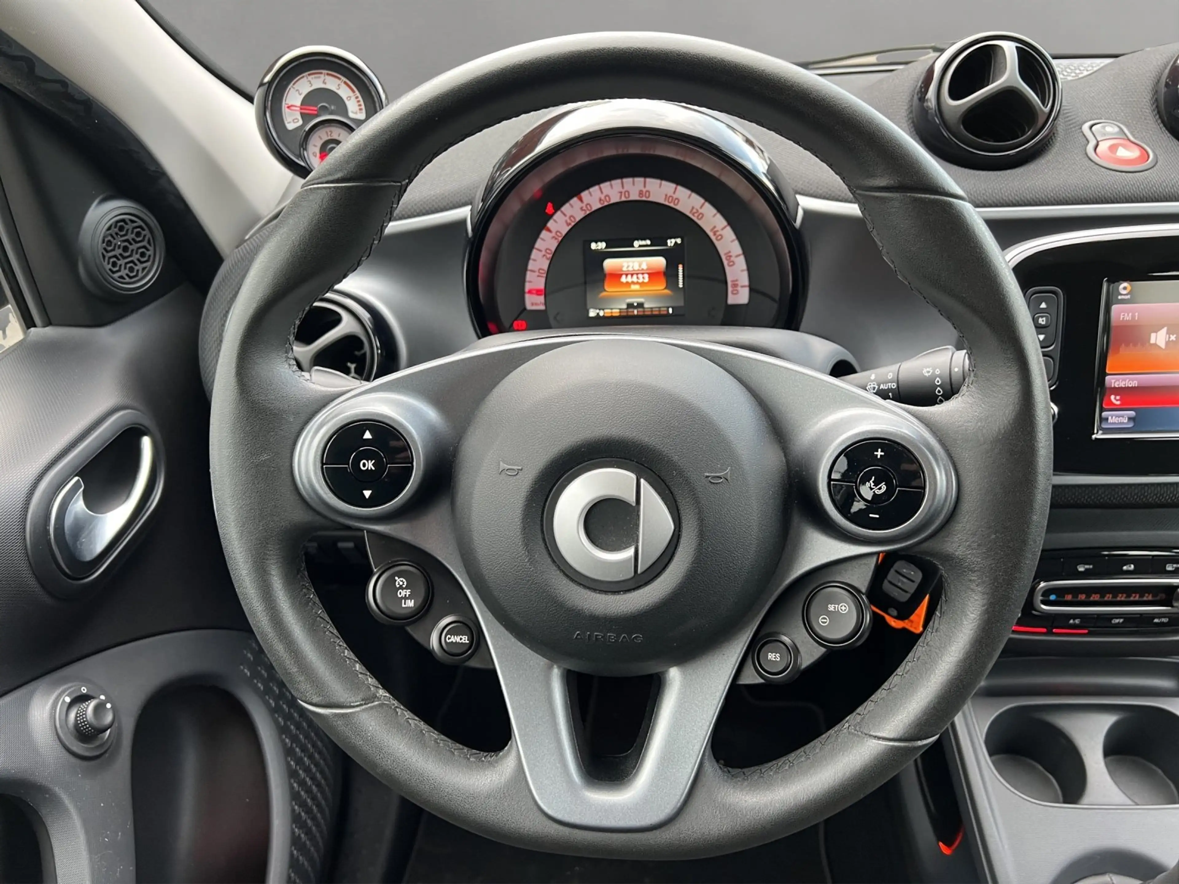 smart forFour ForFour Passion PDC/TEMPOMAT/KLIMA/SHZ/NAVI/ — photo 10