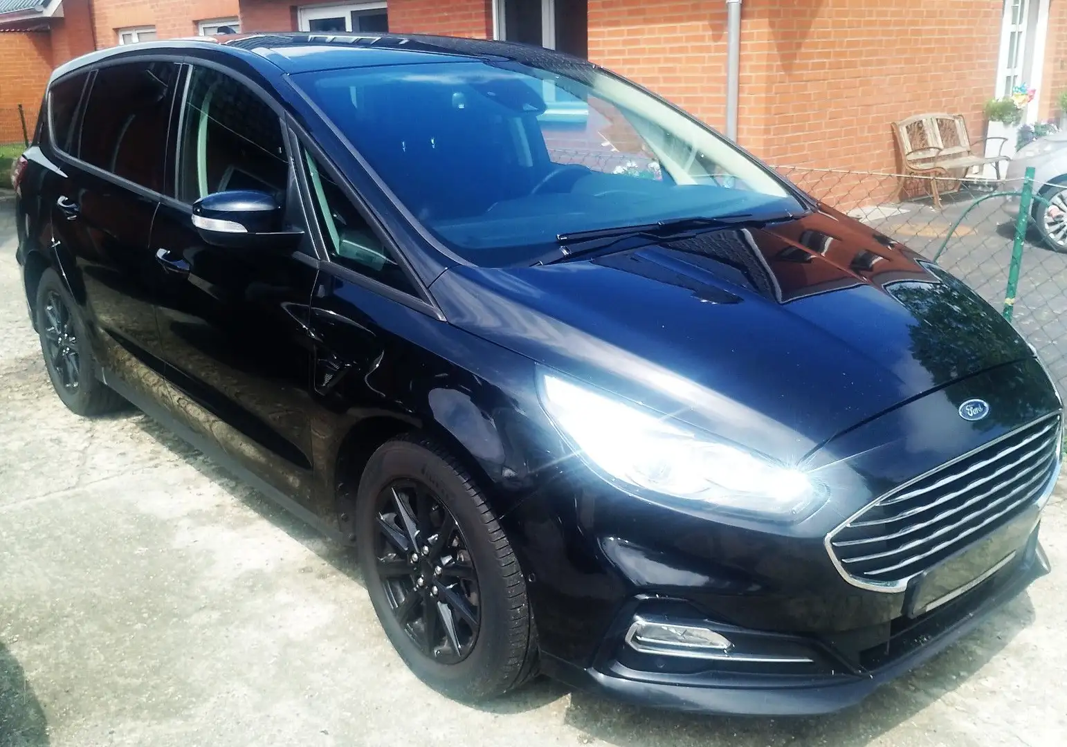 Ford S-Max 2,0 EcoBlue 140kW Titanium Auto Schwarz - 2