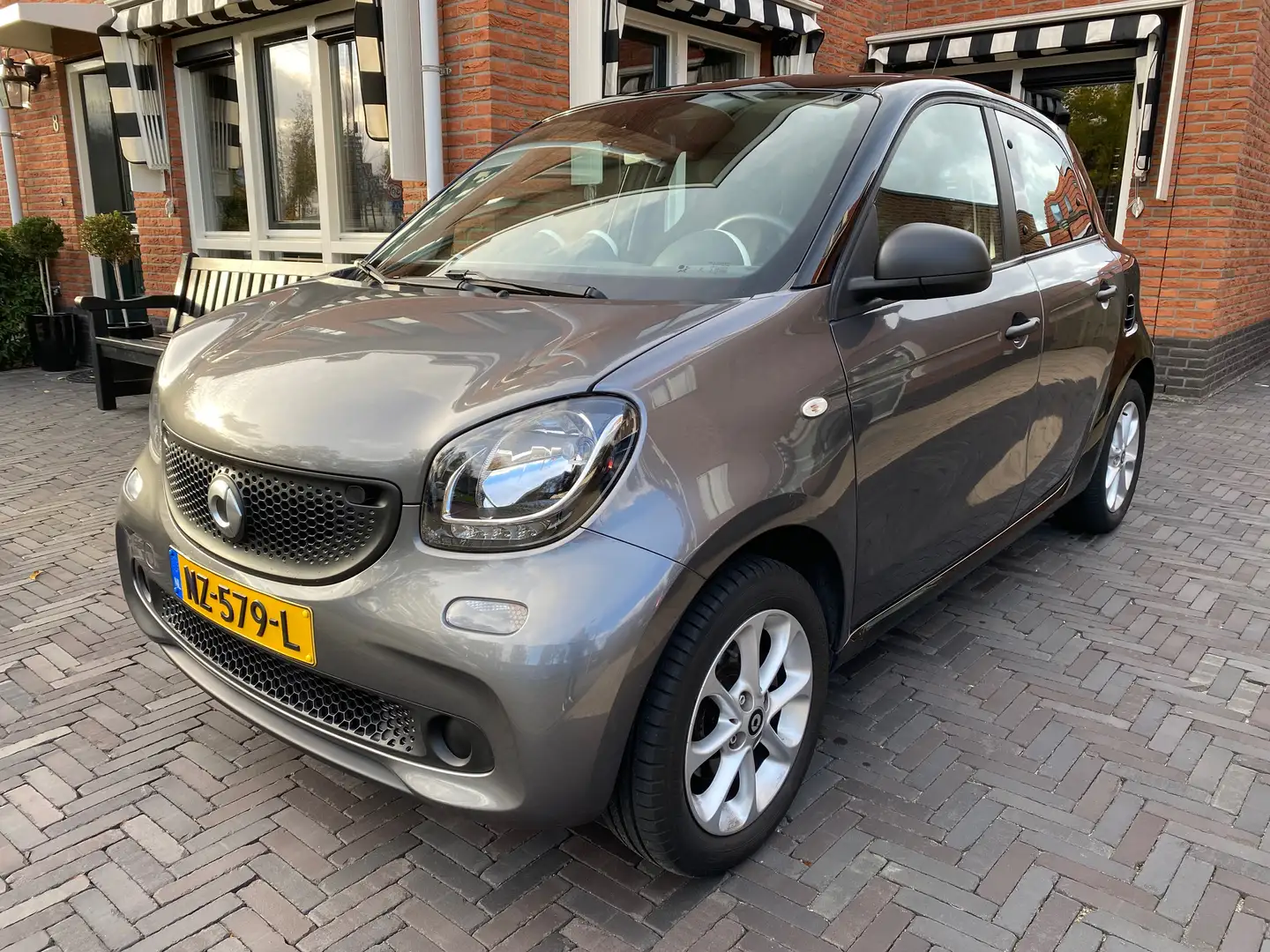 smart forFour forFour 1.0 Passion Grijs - 1