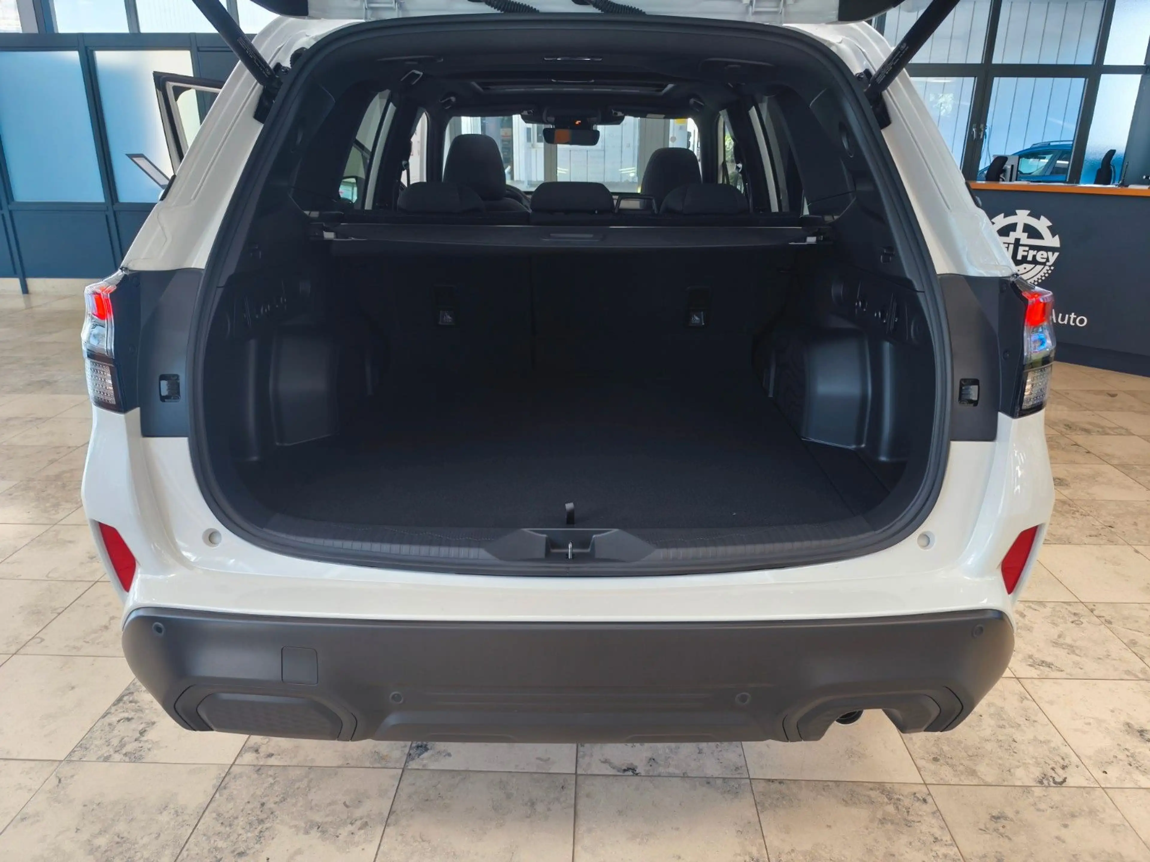 Subaru Forester 2.0 Exclusive AWD | LED | Navi | Pano — photo 9
