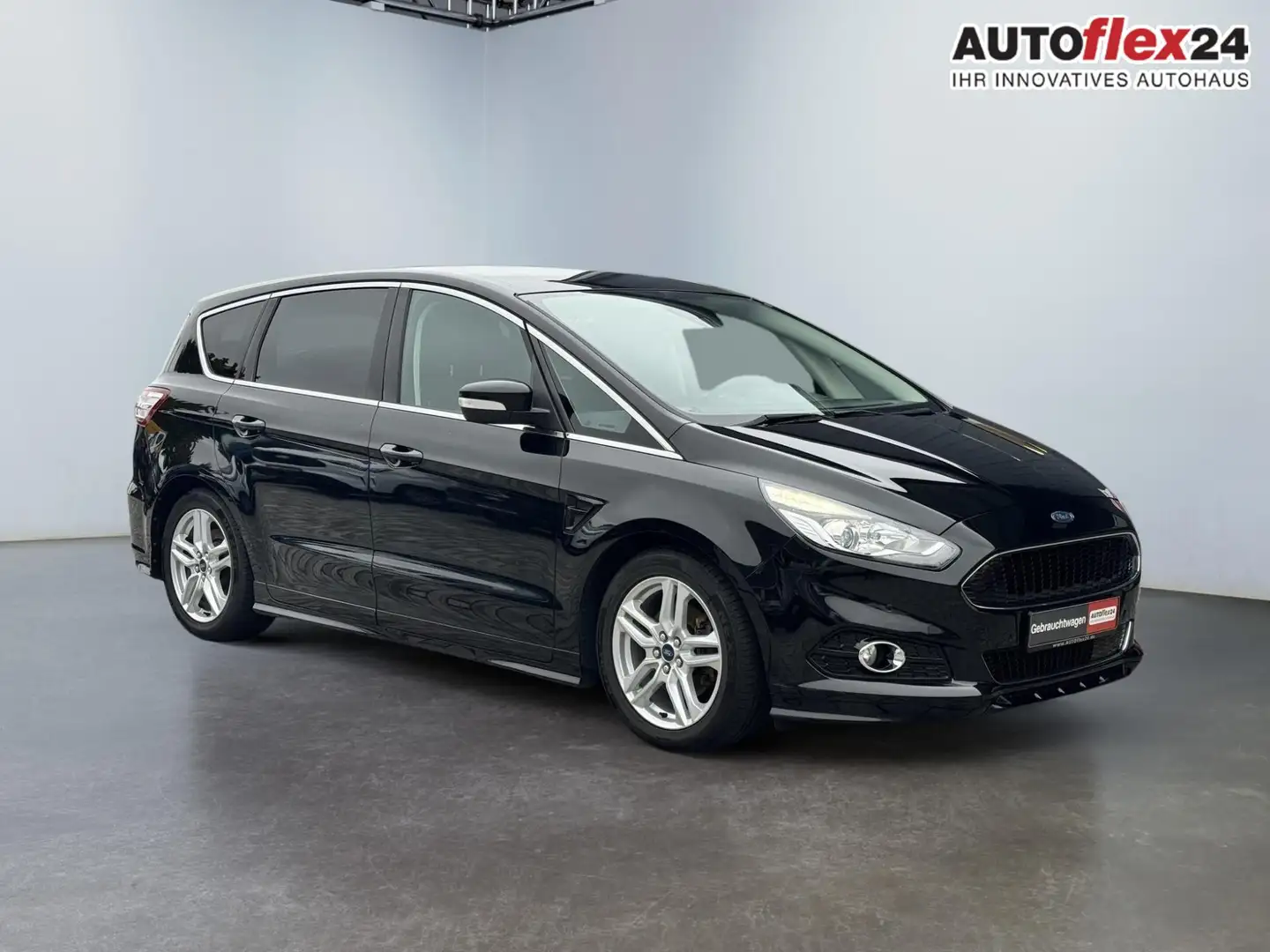 Ford S-Max 1.5 EB Titanium PDC SHZ Temp Nav 118 kW (160 PS... Schwarz - 1