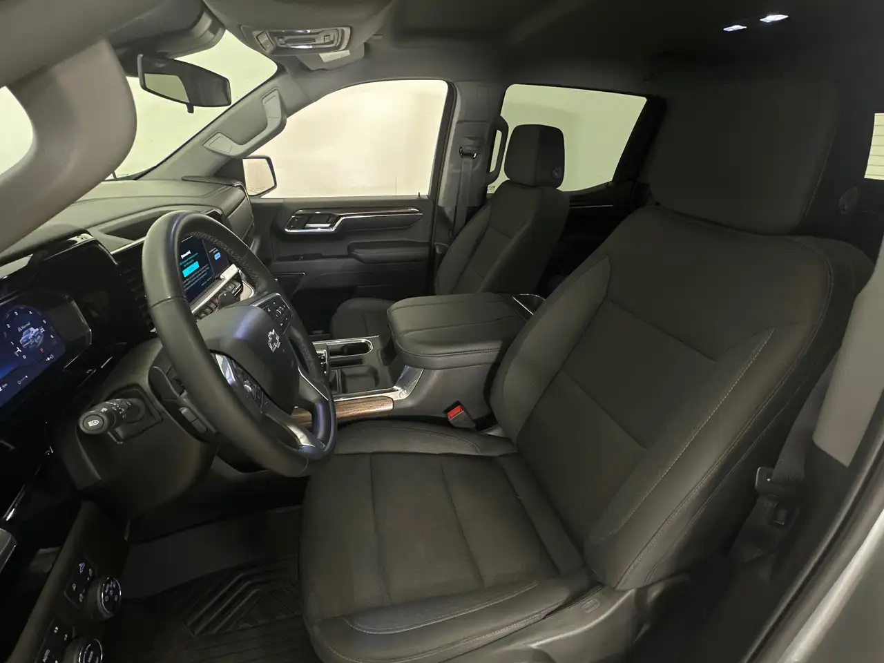 Chevrolet Silverado 1500 photo Chevrolet Silverado 1500