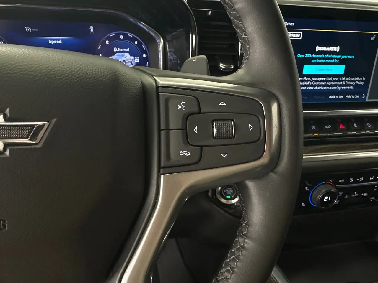 Chevrolet Silverado 1500 photo Chevrolet Silverado 1500