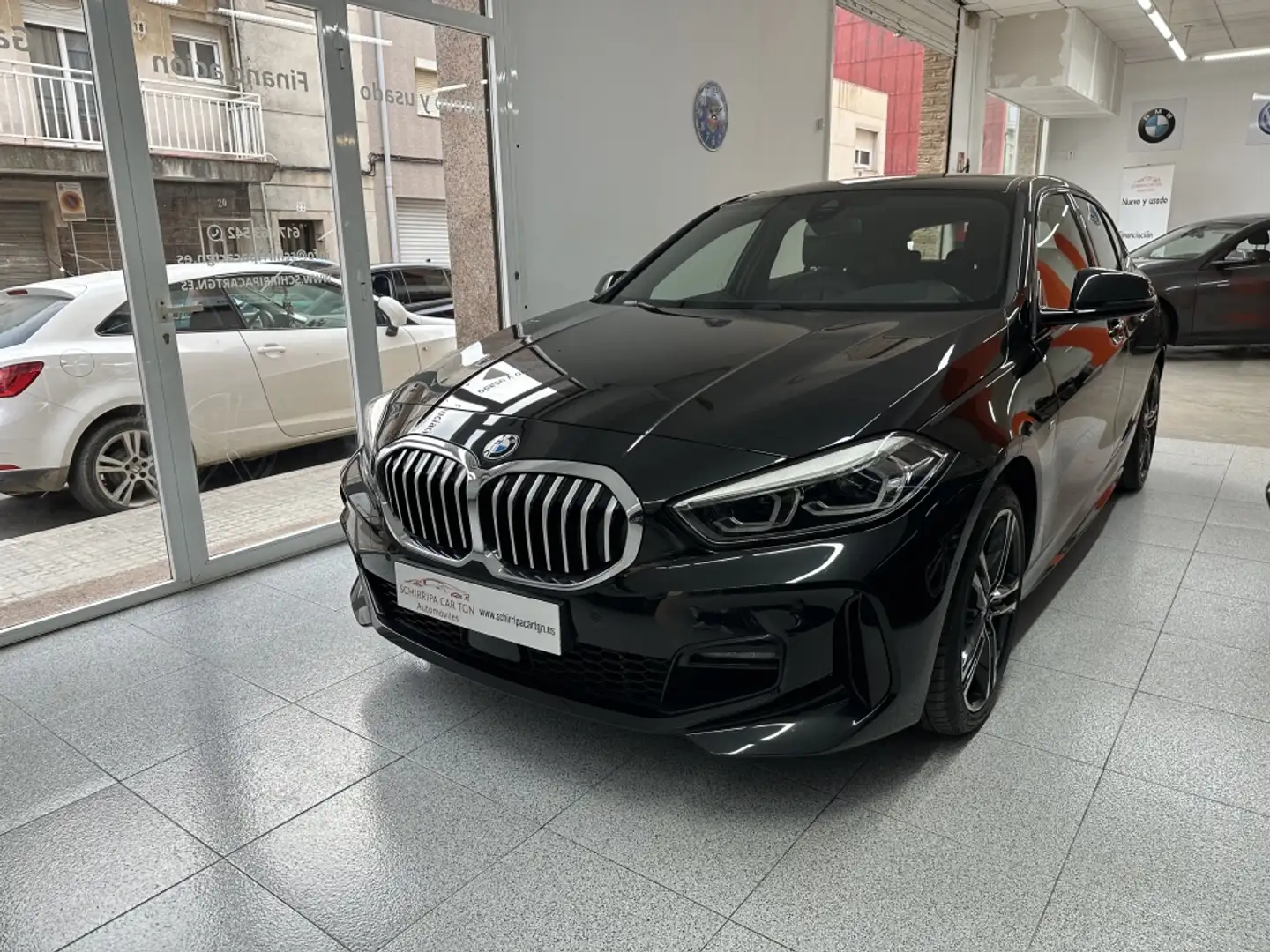 BMW 118 118iA M Sport Negro - 1