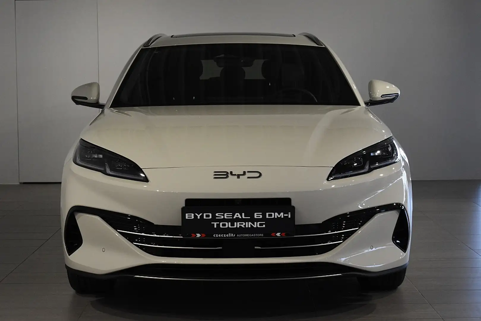 BYD Seal 06 DM-i Touring Comfort *Sofort Verfügbar* Бежевий - 2