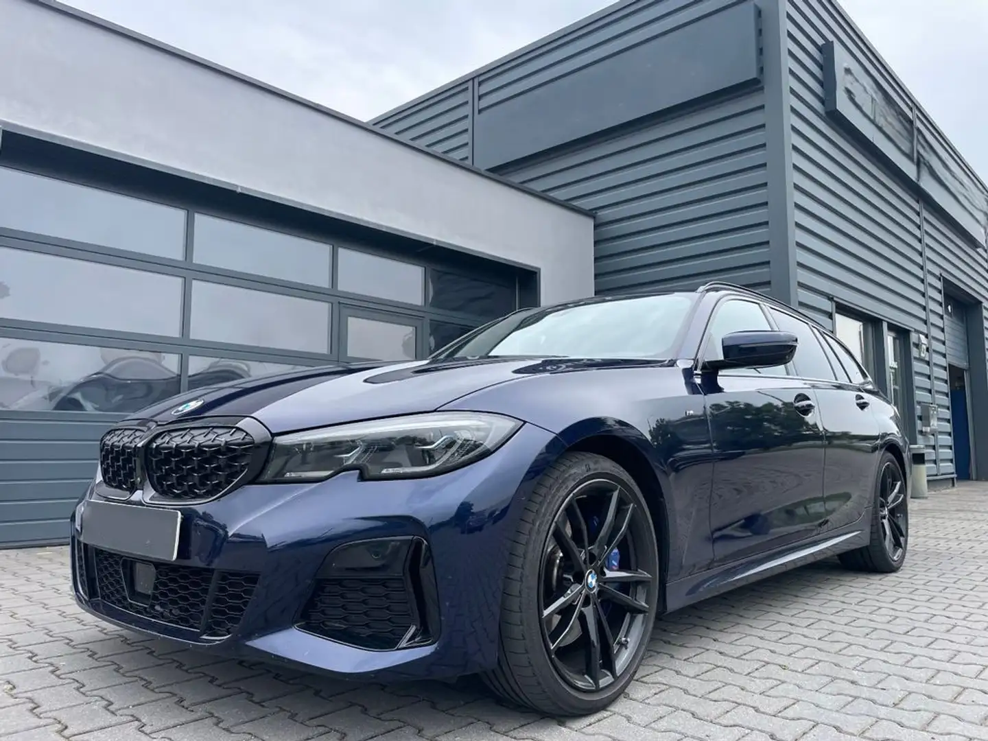 BMW 340 Touring M340d xDrive 340 ch BVA8 - 1