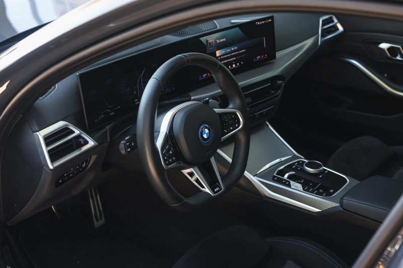 BMW 330 3 Serie Touring 330e M Sport Automaat / Panoramada — photo 10