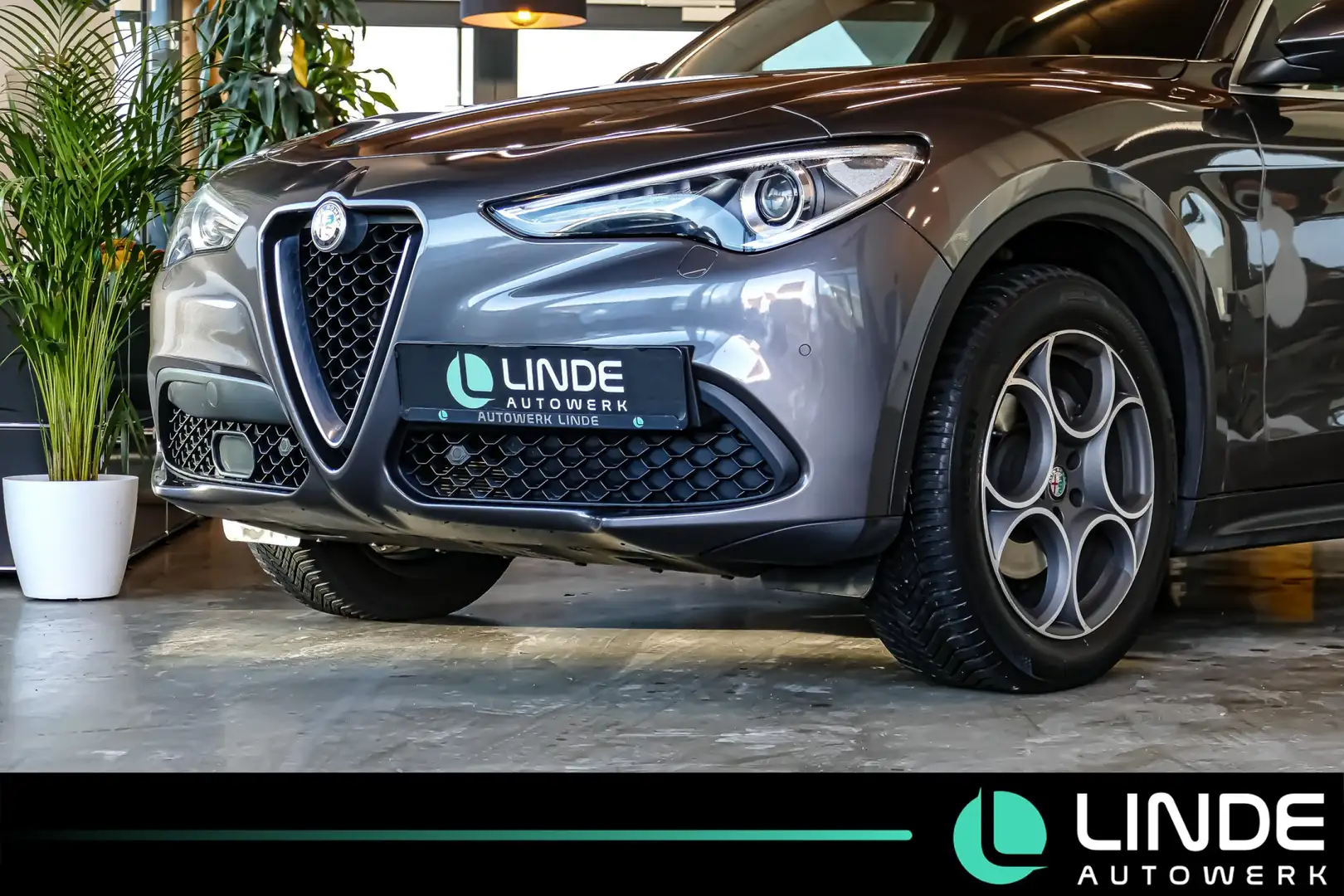 Alfa Romeo Stelvio Super Q4 |CARPLAY|LEDER|ACC|NAVI|19 ALU Grau - 2
