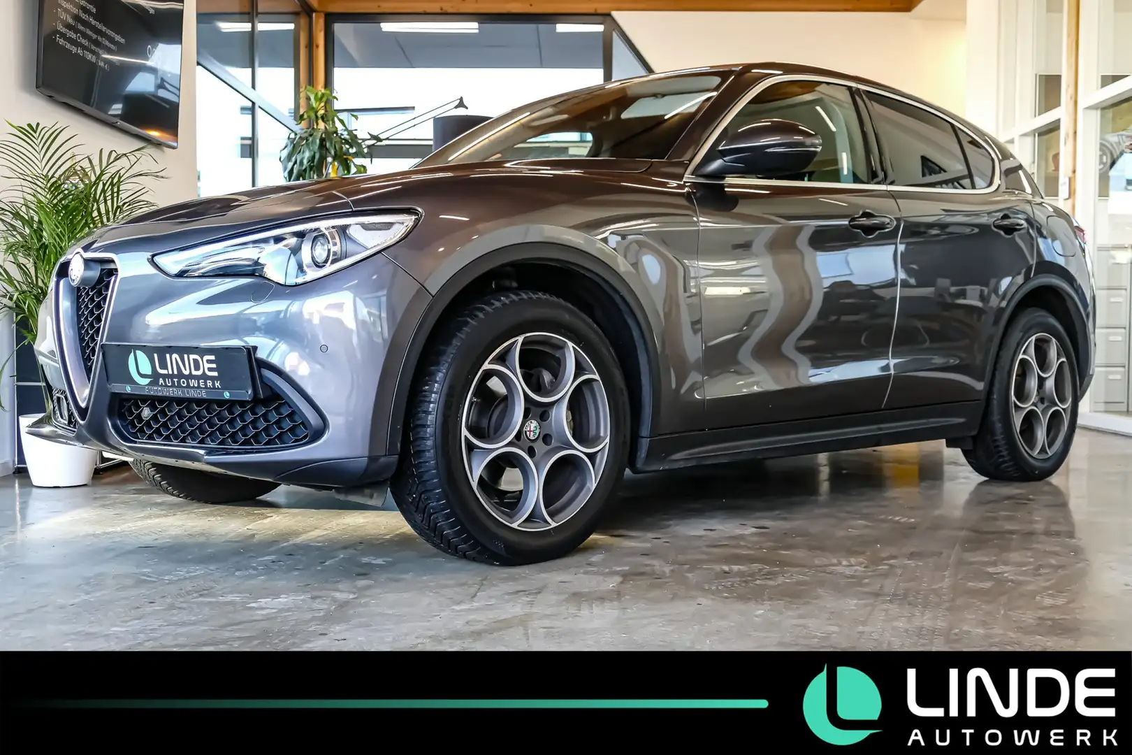 Alfa Romeo Stelvio Super Q4 |CARPLAY|LEDER|ACC|NAVI|19 ALU Grau - 1