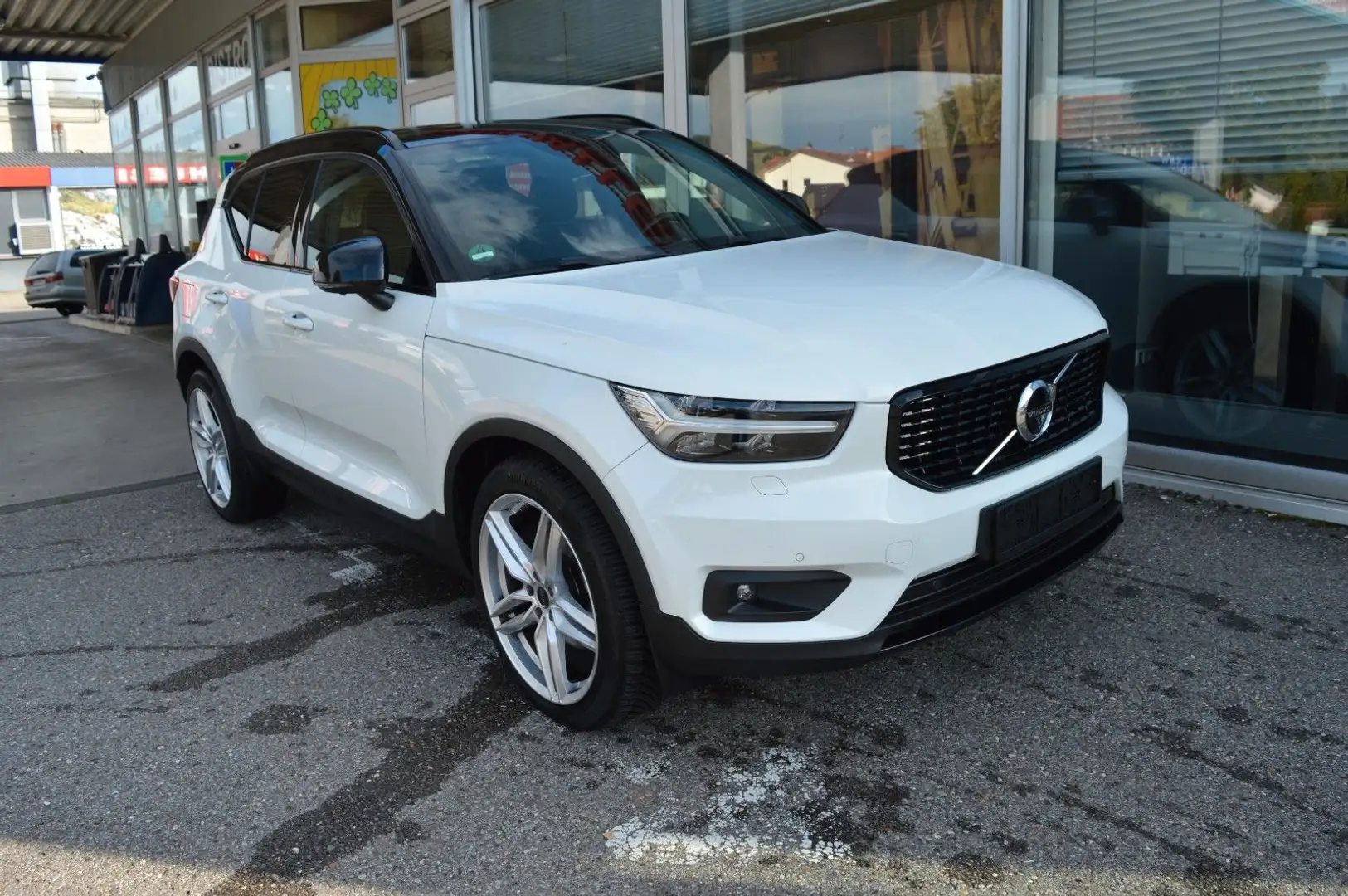 Volvo XC40 XC40 R Design AWD Weiß - 1
