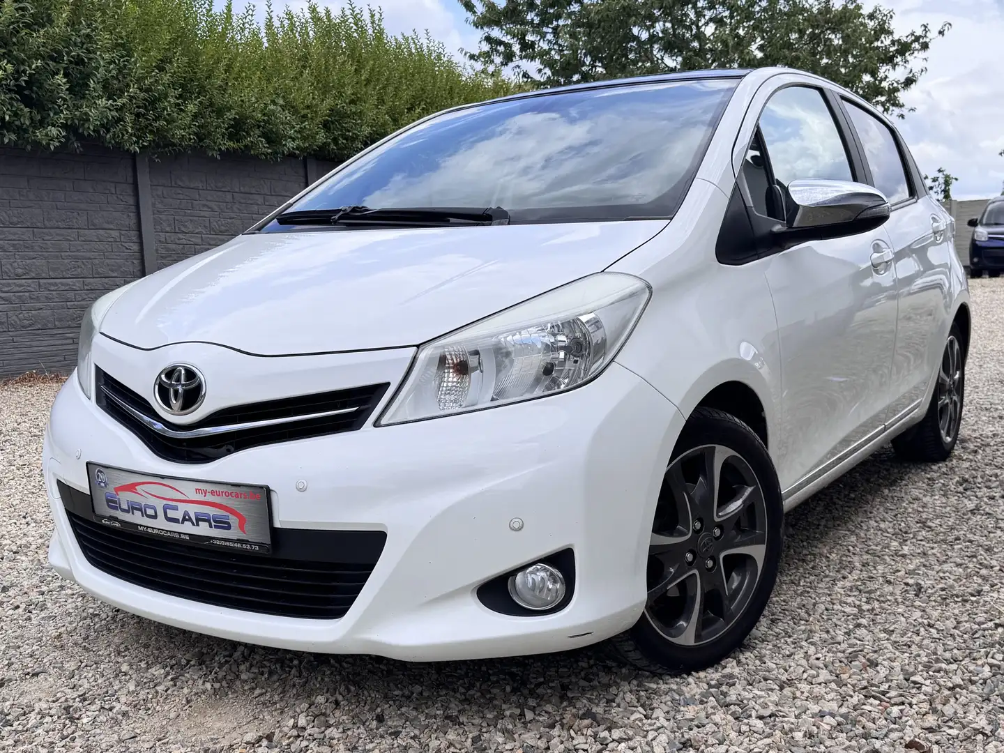 Toyota Yaris Yaris 1.33i VVT-i Comfort PANORA/CAMERA/SENSOR/GPS Wit - 1