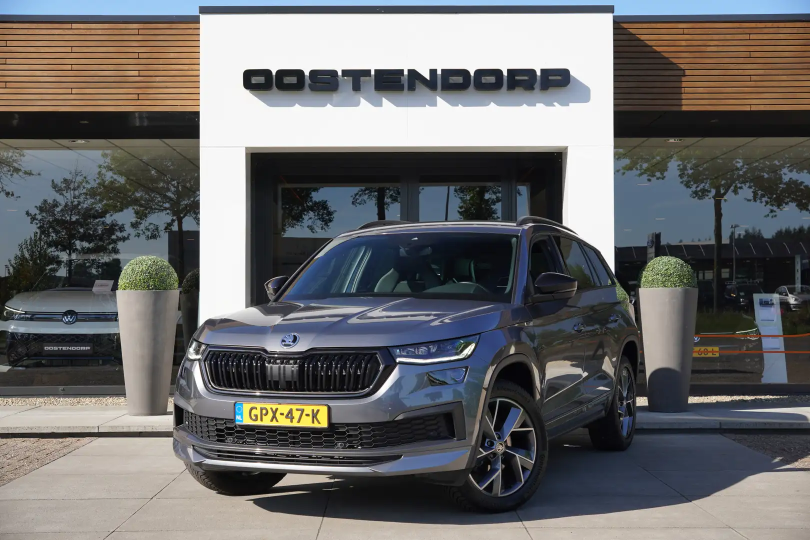 Skoda Kodiaq 1.5TSI/150pk Sportline DSG|2023|Trekhaak|Navi|Smar Gris - 2