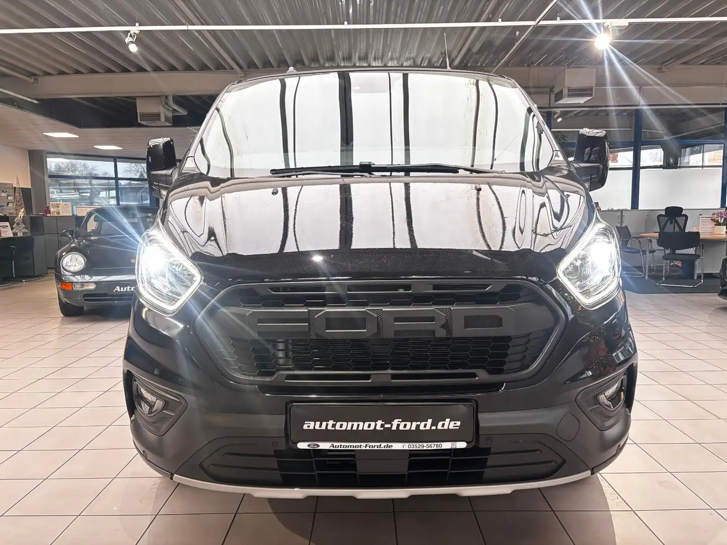 Ford Transit Custom Kasten 300 L2 Trail*AHK*Klima*LMR Schwarz - 2