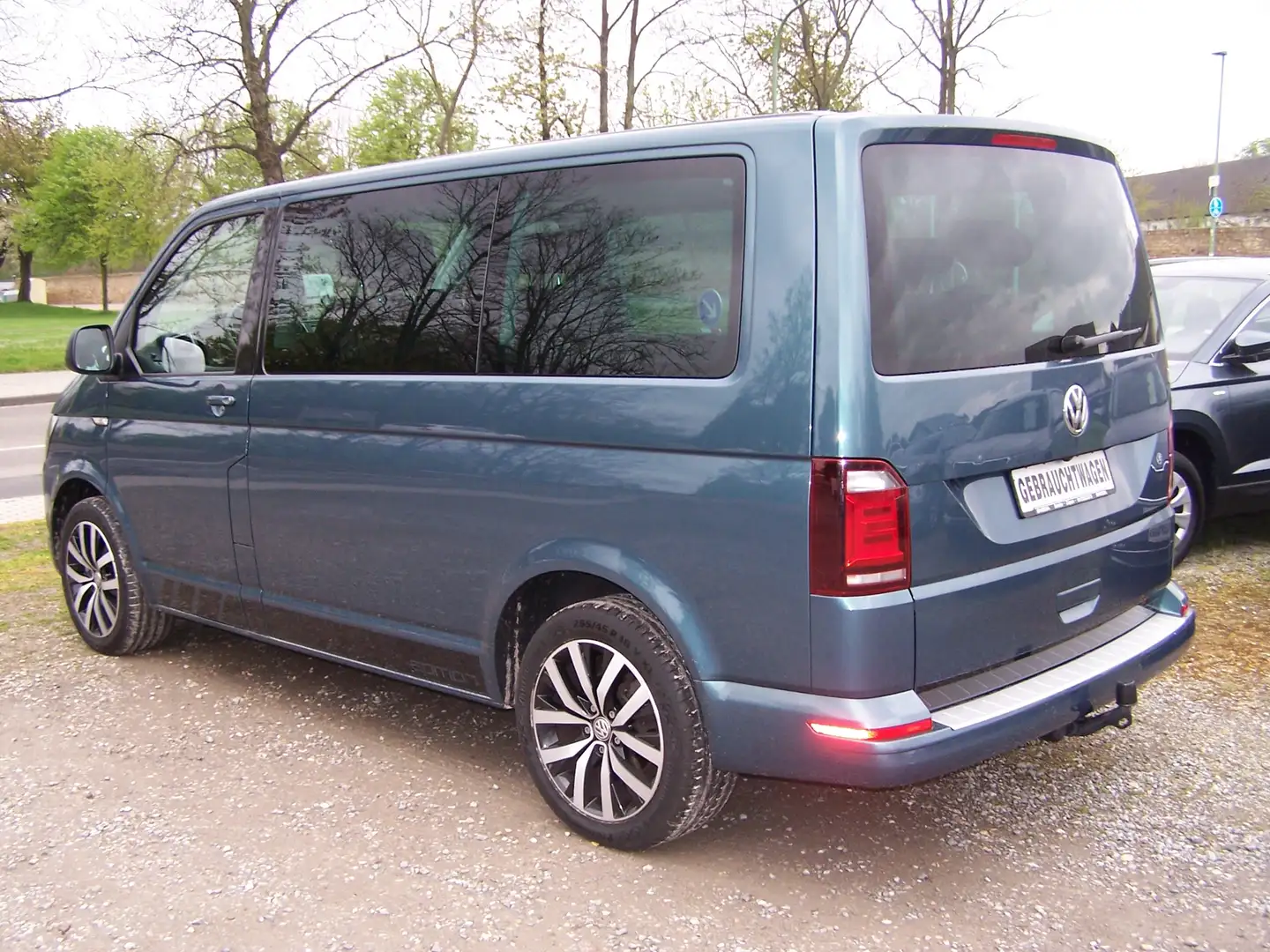 Volkswagen T6 Multivan Multivan Edition 2.0 TDI DSG Vert - 2