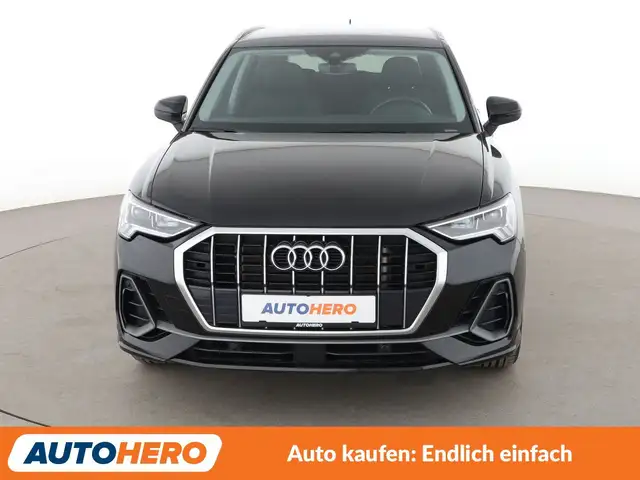 Audi Q3 view 9
