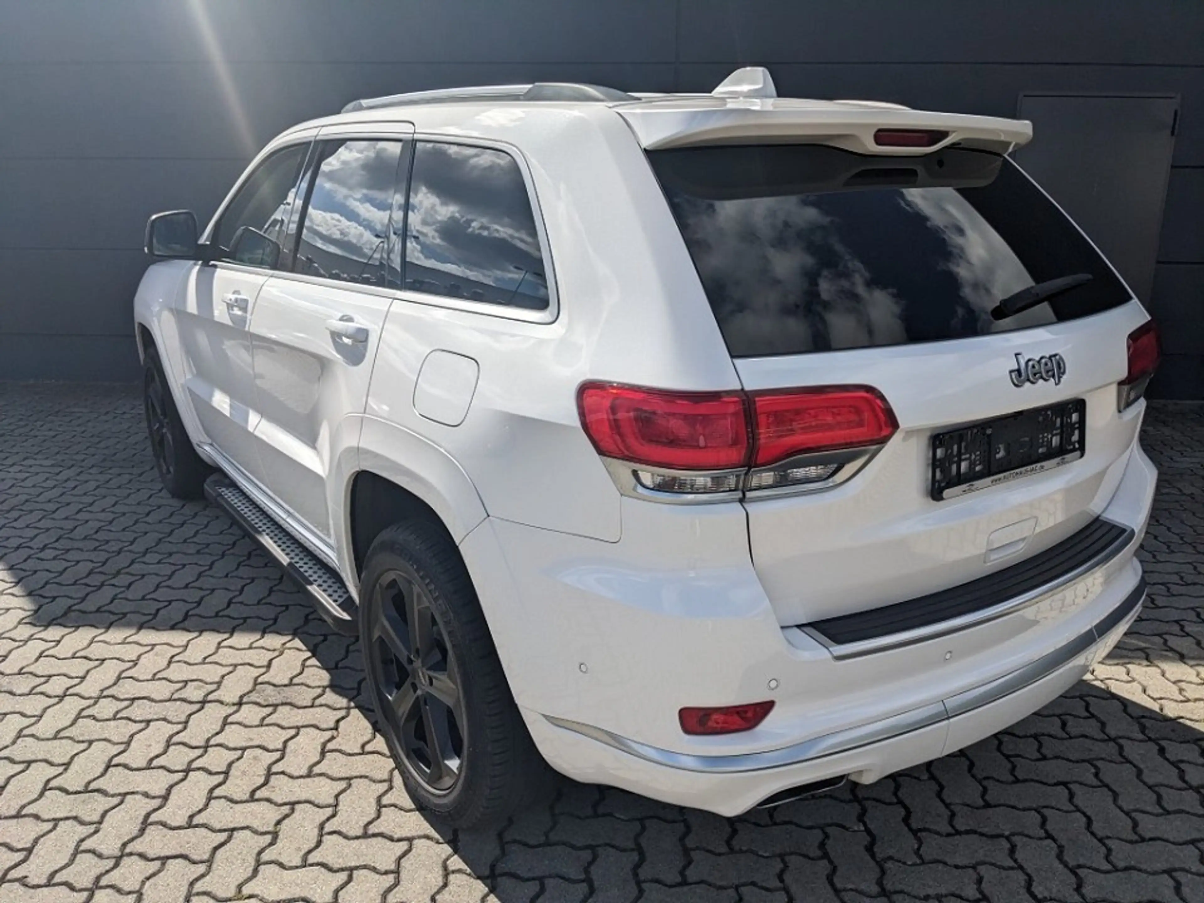 Jeep Grand Cherokee 3.0l CRD Summit AWD AHK Leder Luftfederung — photo 3