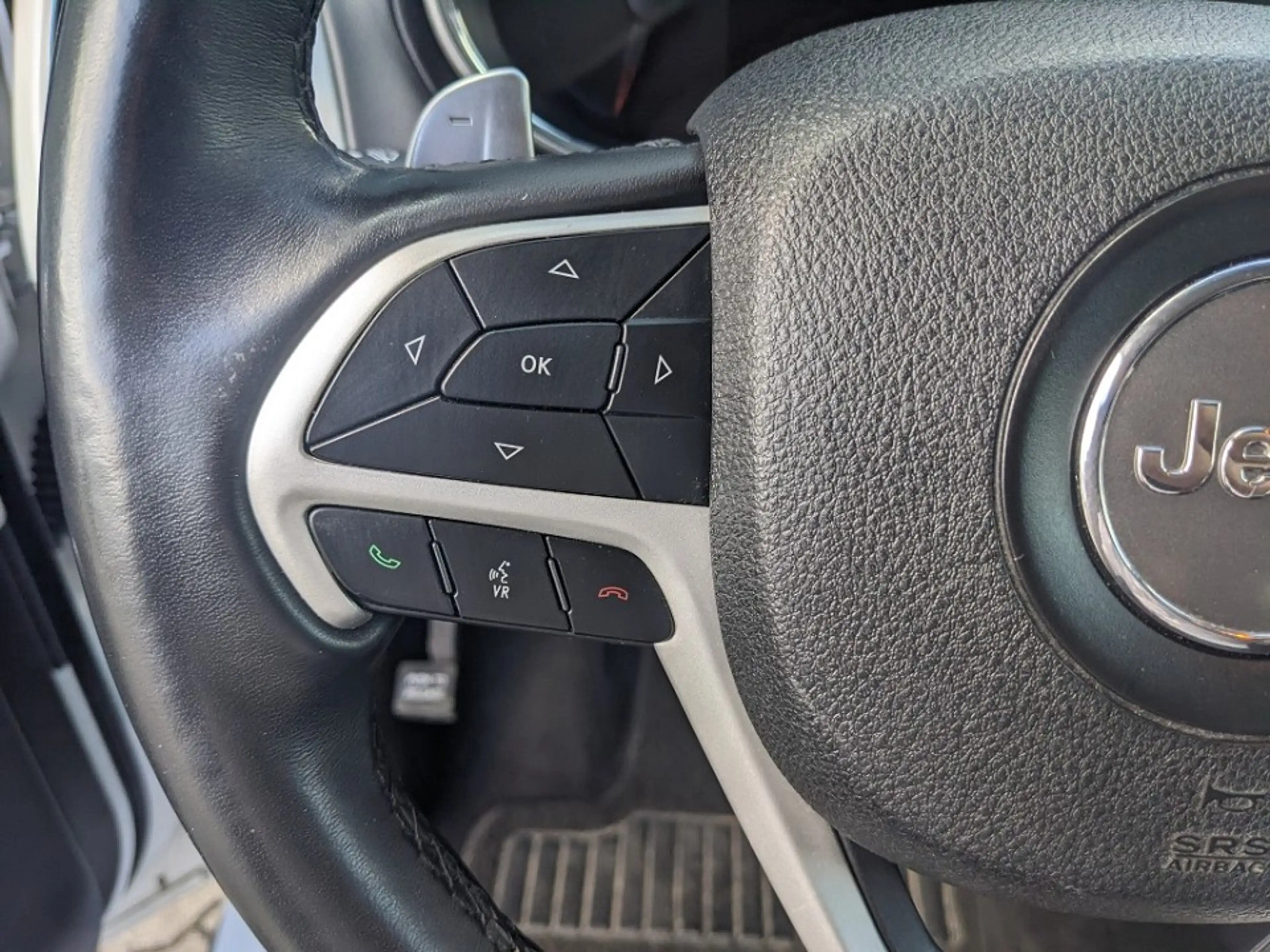 Jeep Grand Cherokee 3.0l CRD Summit AWD AHK Leder Luftfederung — photo 13