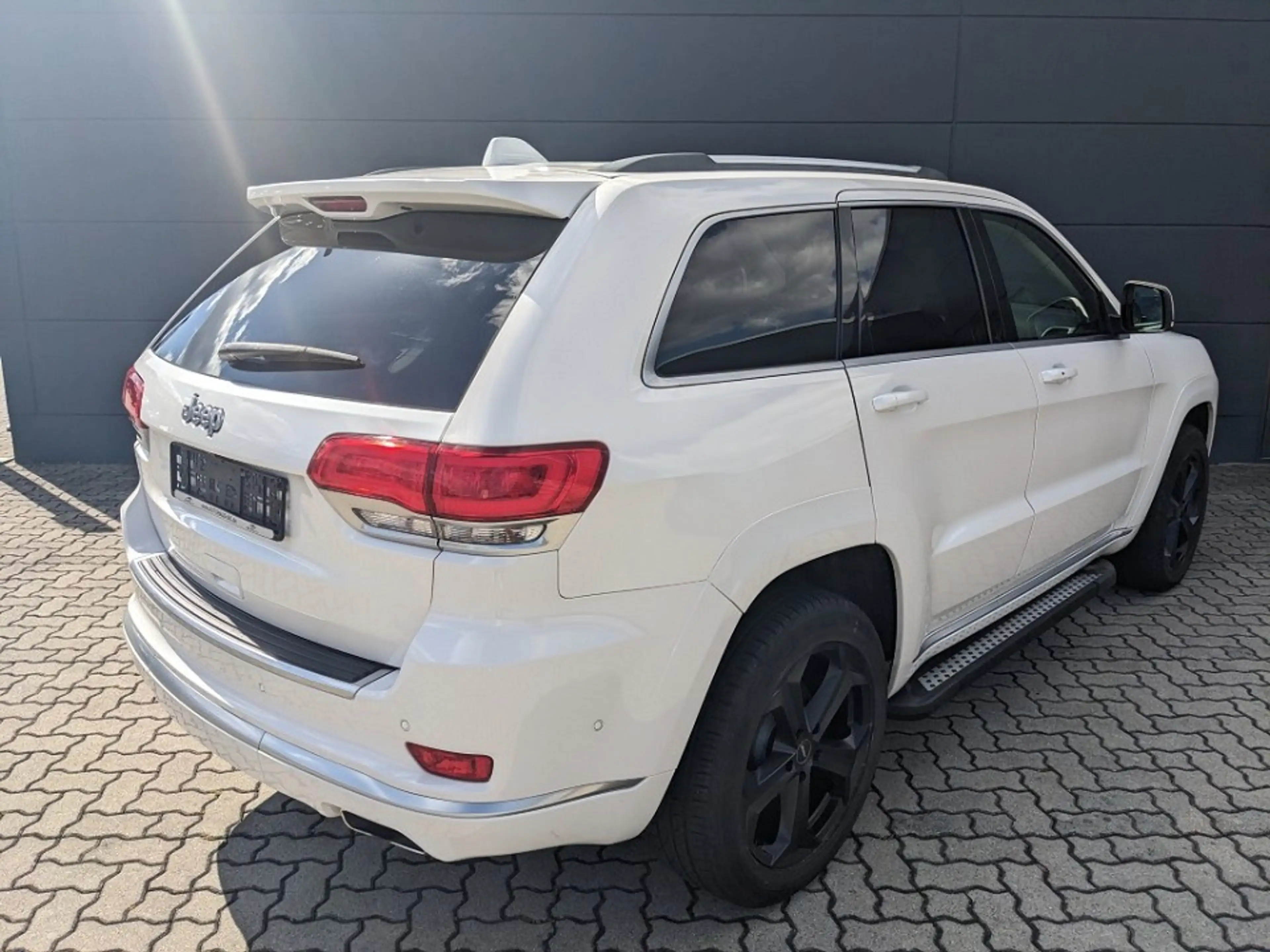 Jeep Grand Cherokee 3.0l CRD Summit AWD AHK Leder Luftfederung — photo 5